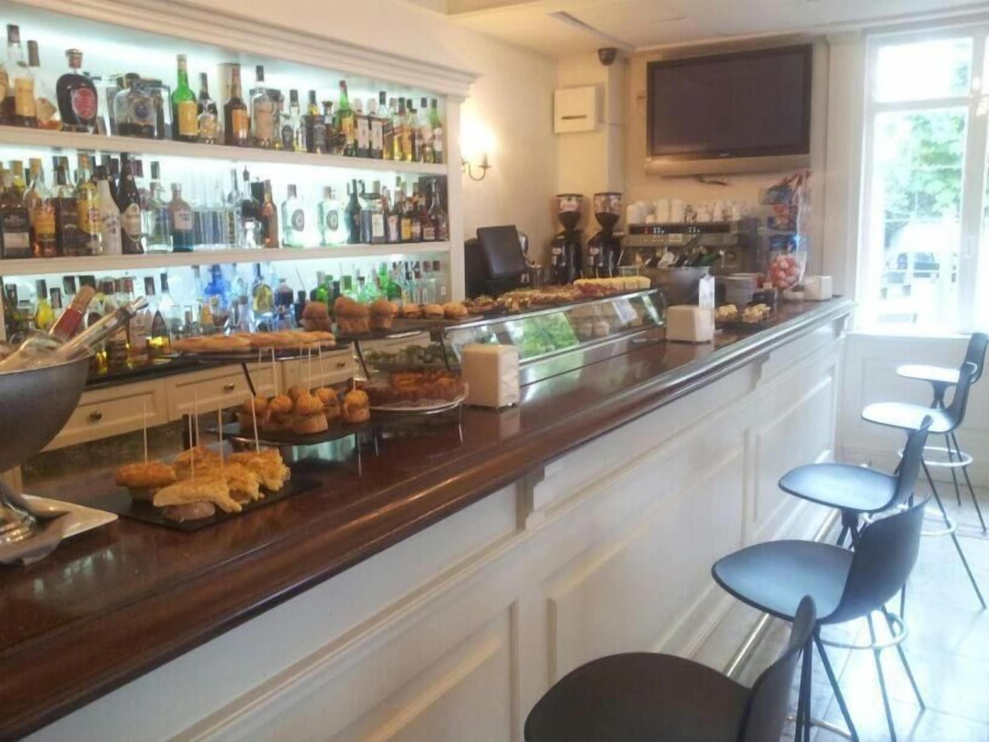 Bar/Salón Hotel Harrison Etxea