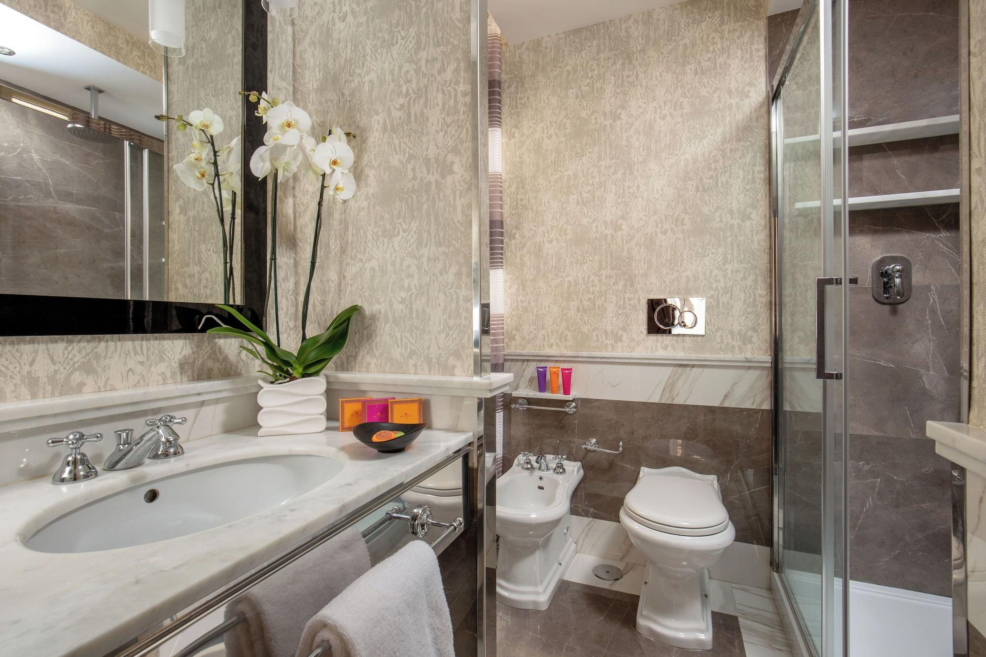 Equipamiento de Habitación The Inn at the Spanish Steps Luxury Collection - Mario de' Fiori Home