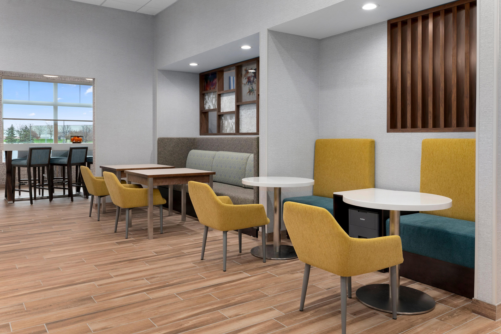 Vista Lobby Hampton Inn By Hilton Saline