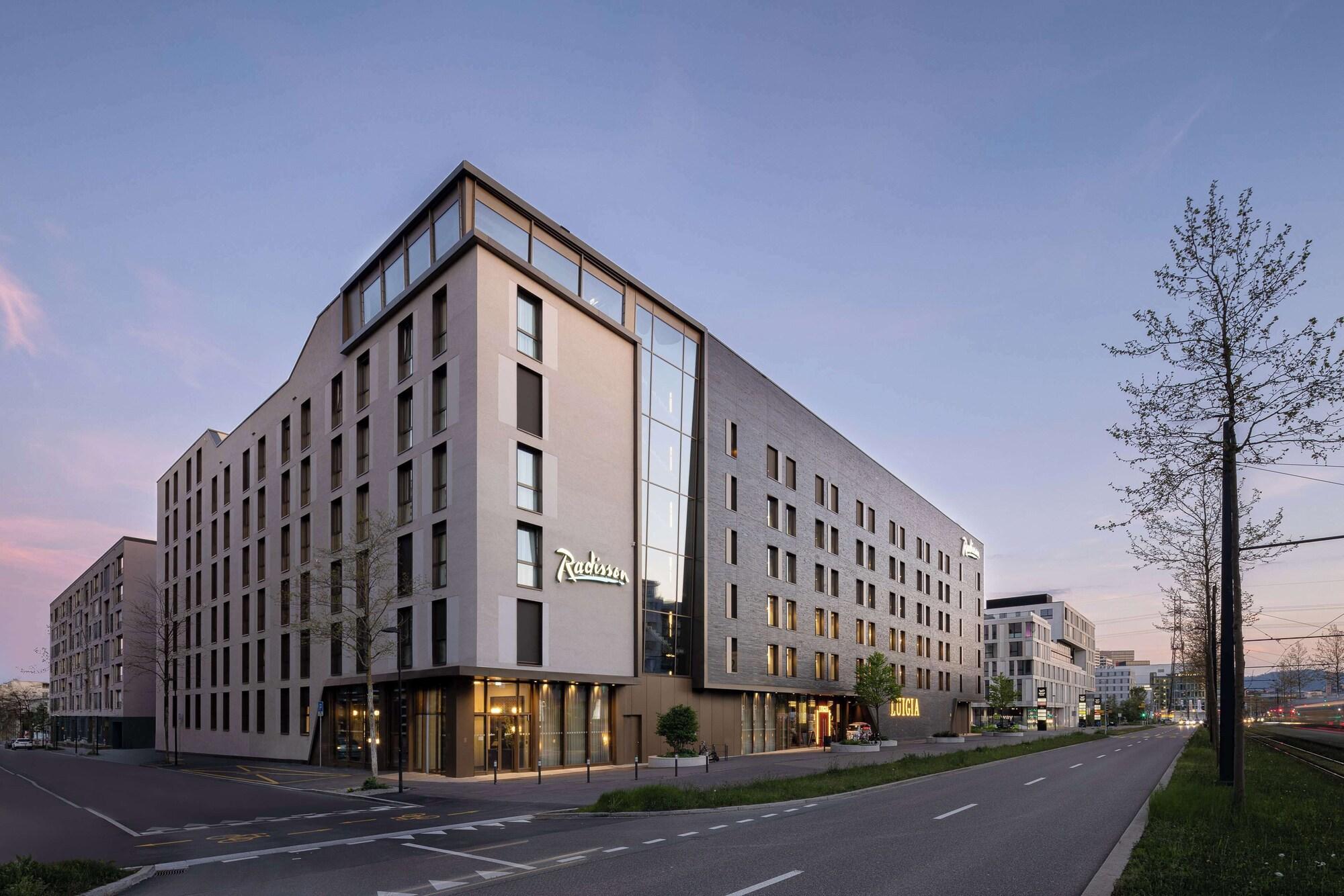 Vista Exterior Radisson Hotel & Suites Zurich