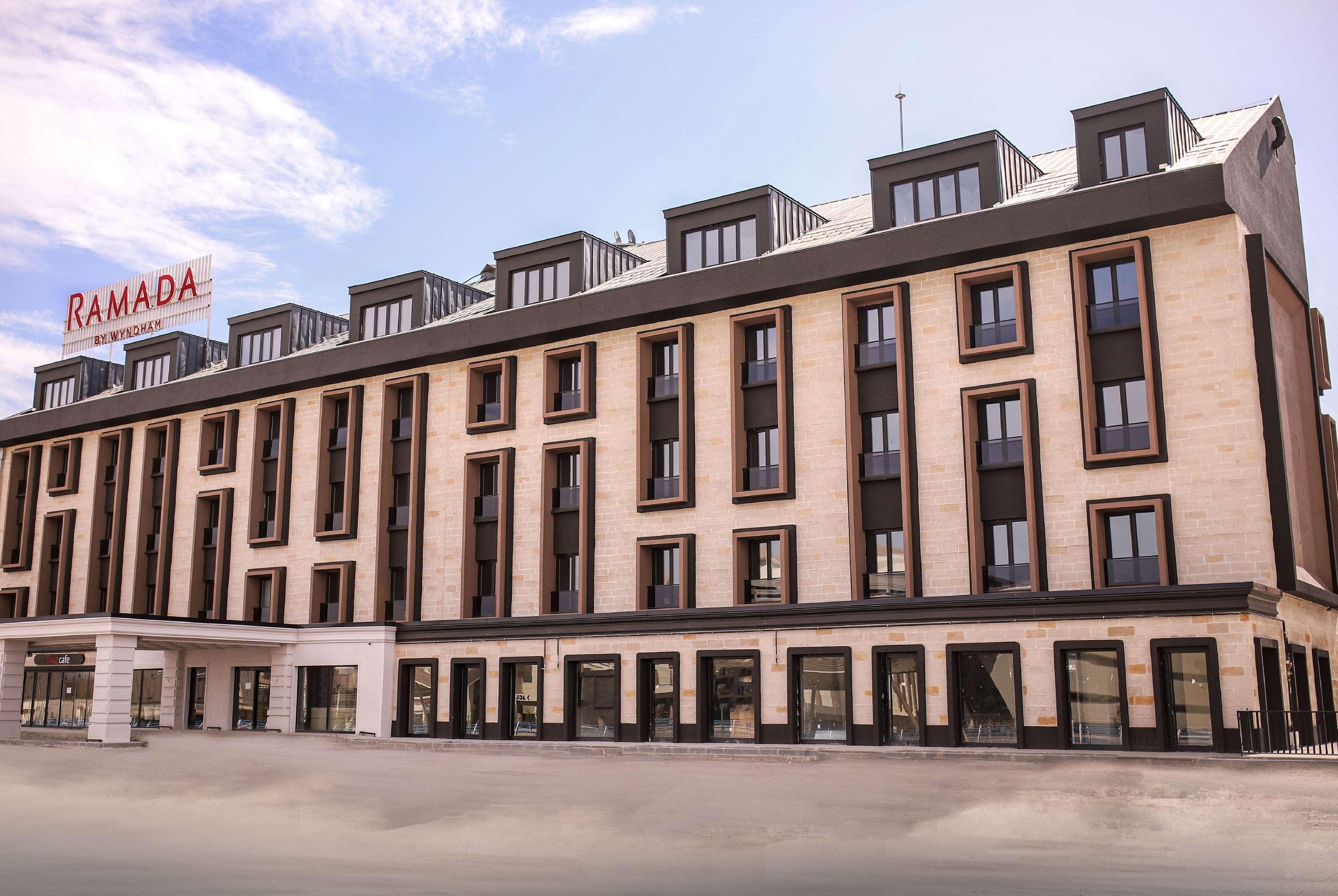 Vista Exterior Ramada By Wyndham Erzurum