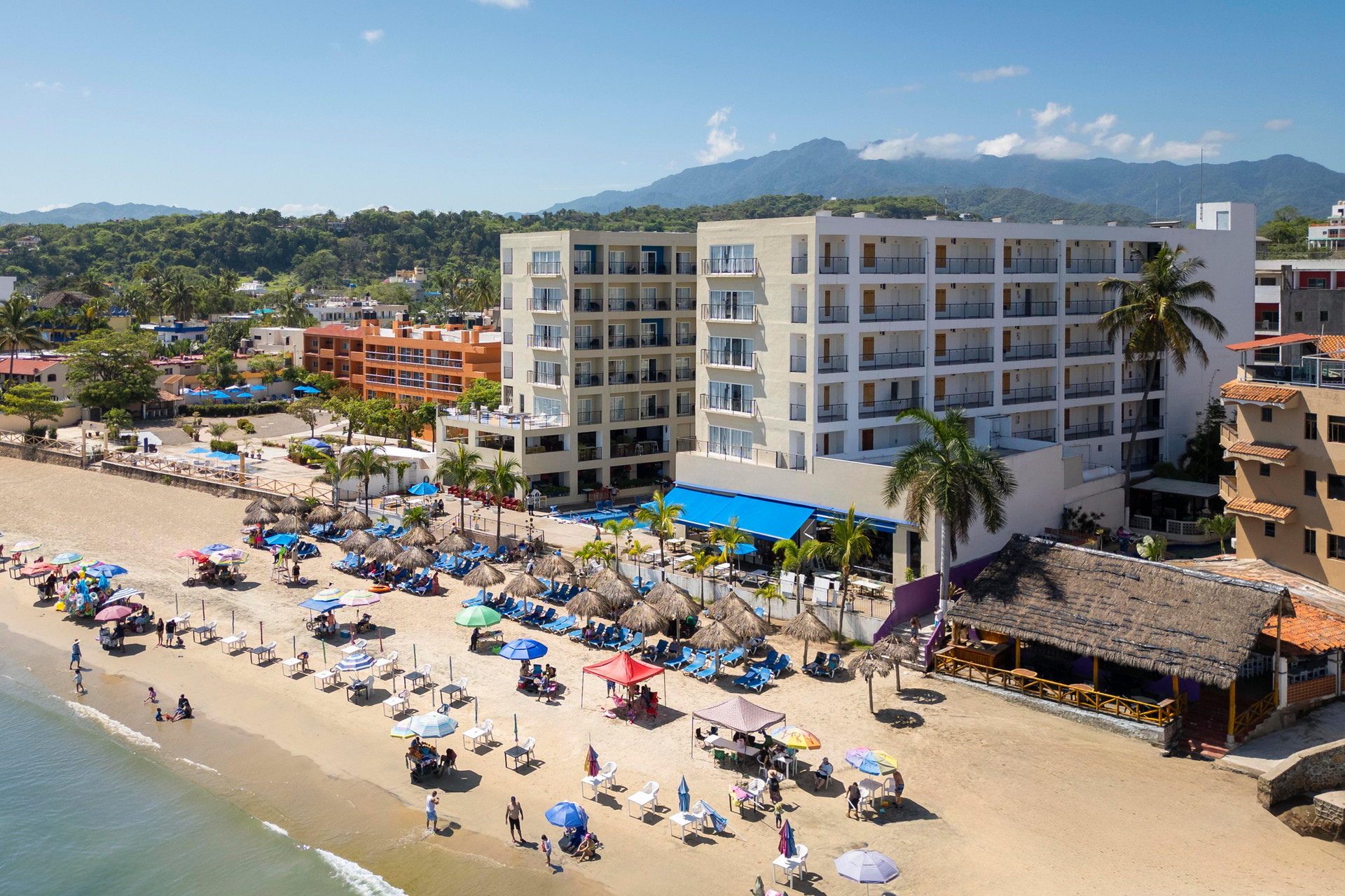 Vista Exterior Hotel Decameron La Marina Guayabitos, Ramada All-Inclusive Resort