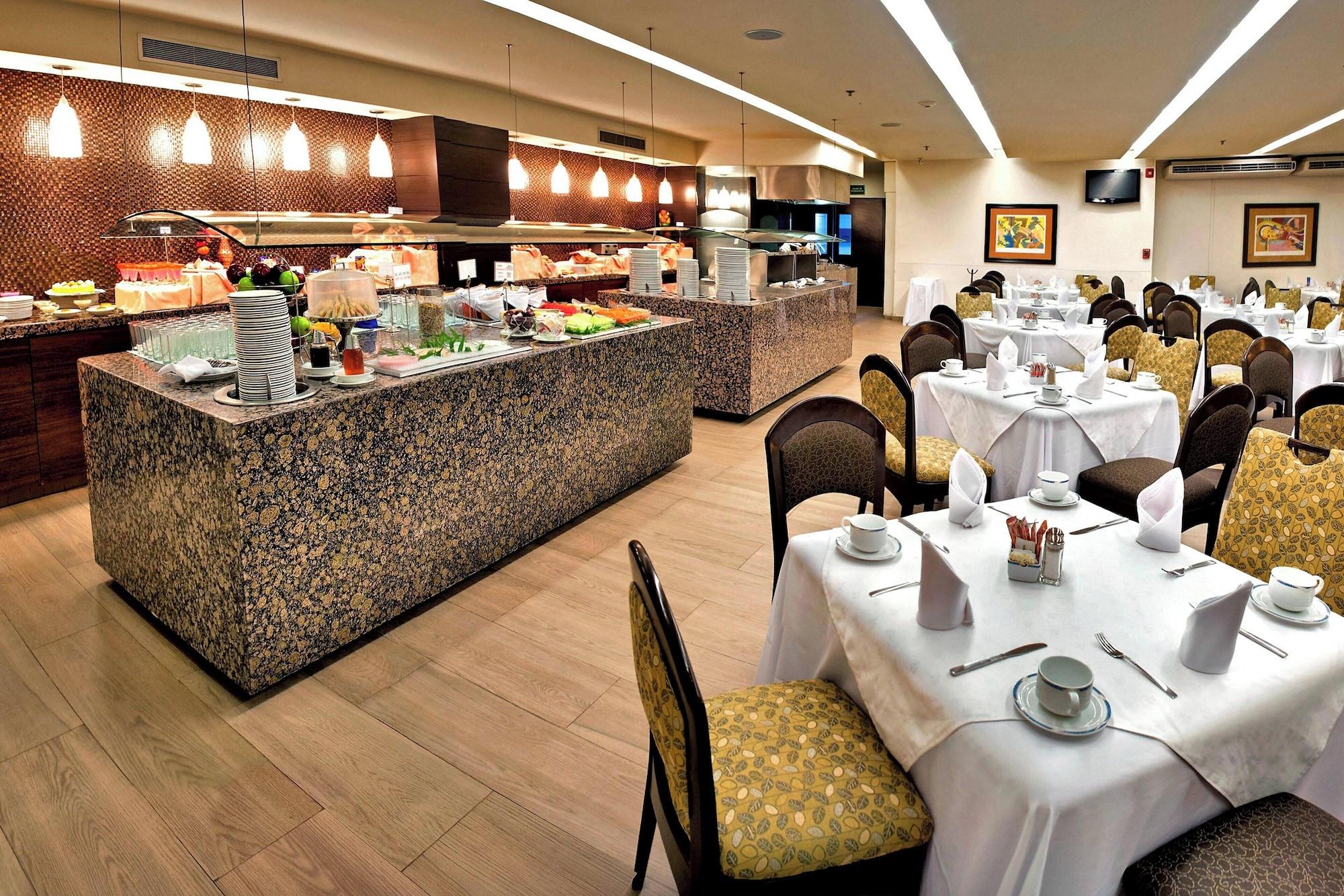 Restaurant Courtyard by Marriott Mexico City Revolucion
