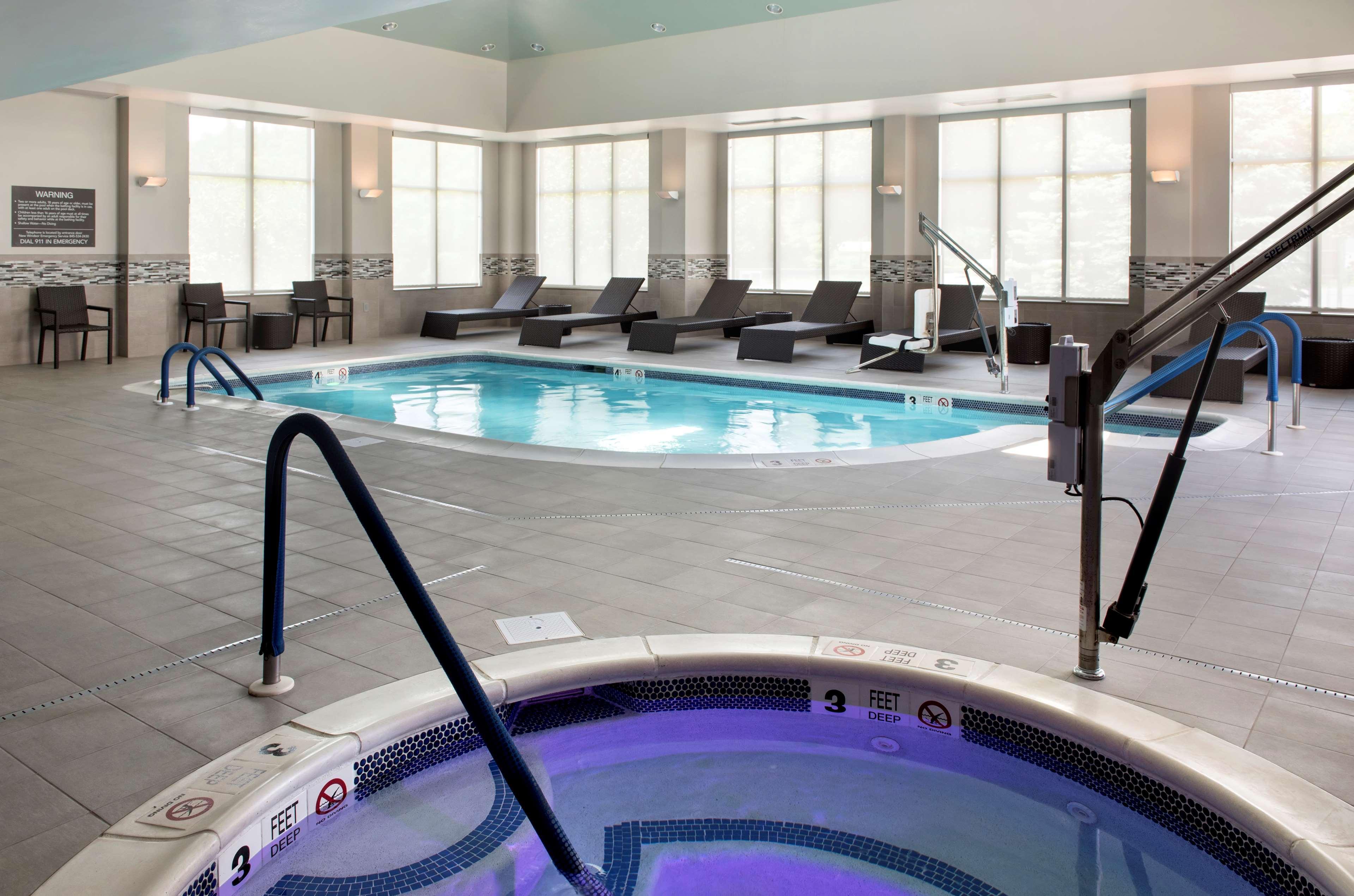 Vista Piscina Homewood Suites by Hilton Newburgh-Stewart Airport