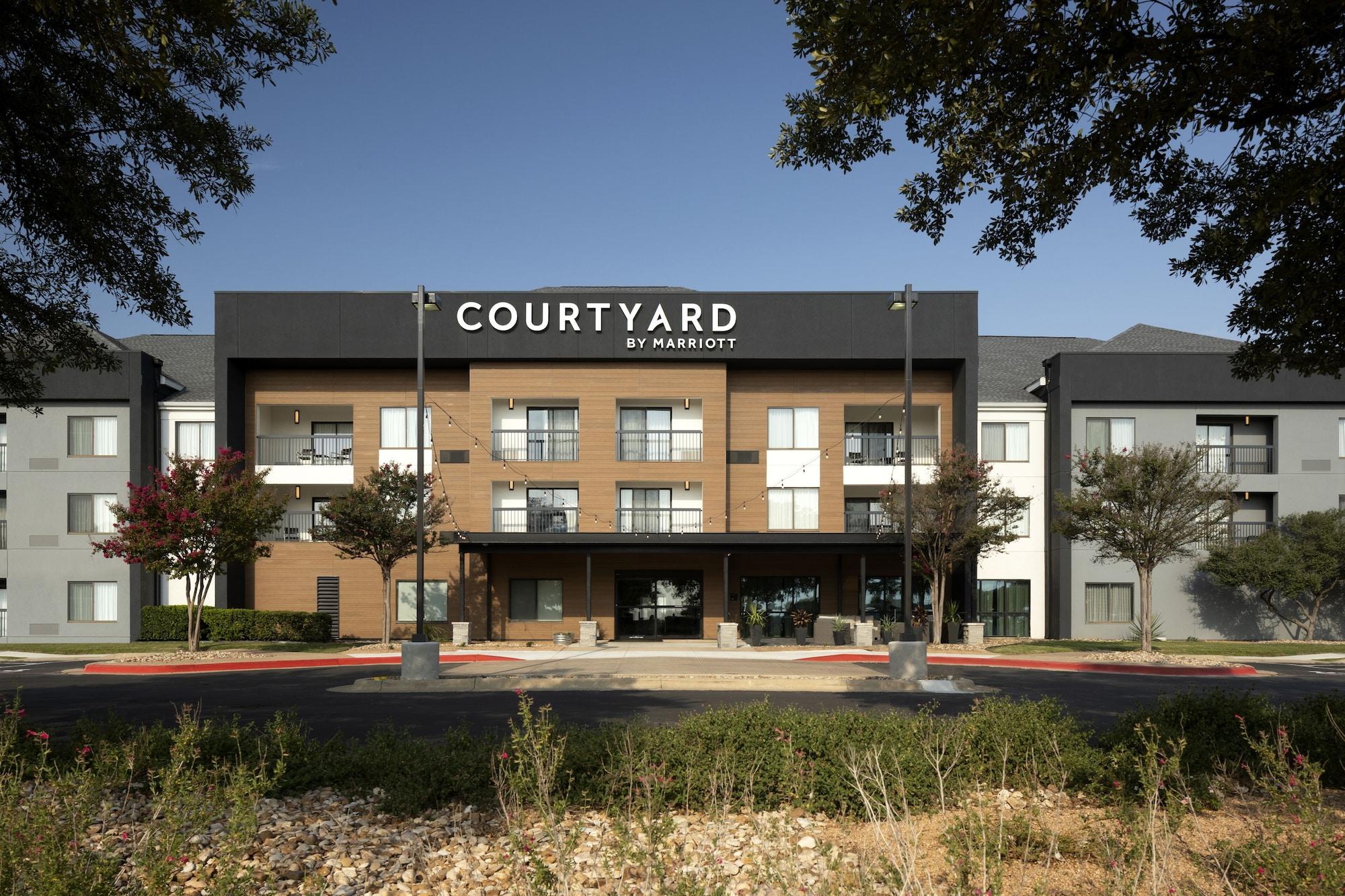 Vista Exterior Courtyard by Marriott Austin Round Rock