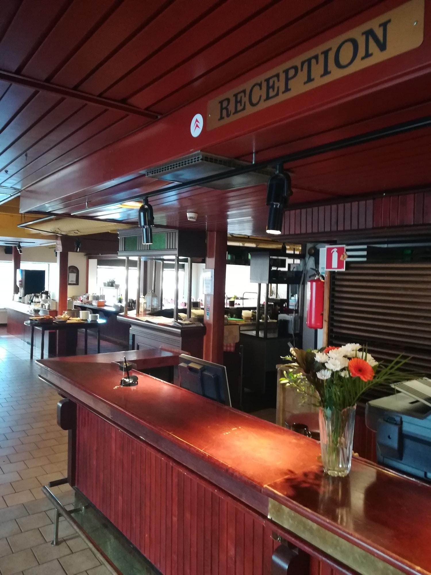 Vista Lobby Hotel Sommelo