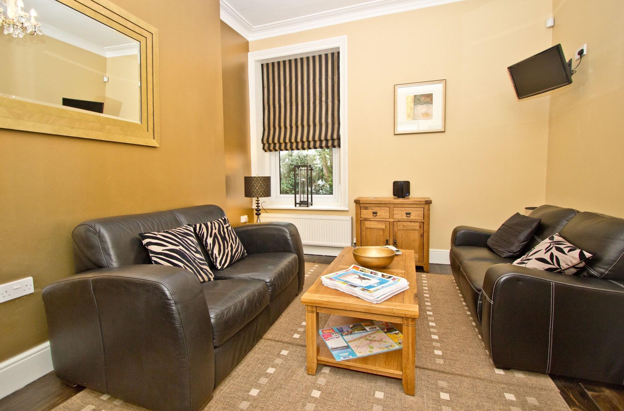 Vista Lobby The Hedley Townhouse