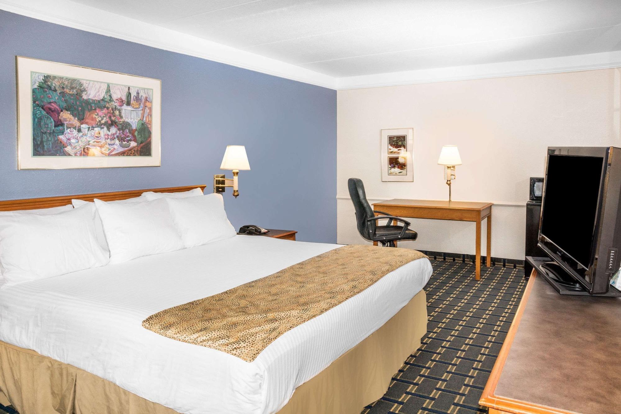 Varios Days Inn by Wyndham Houston