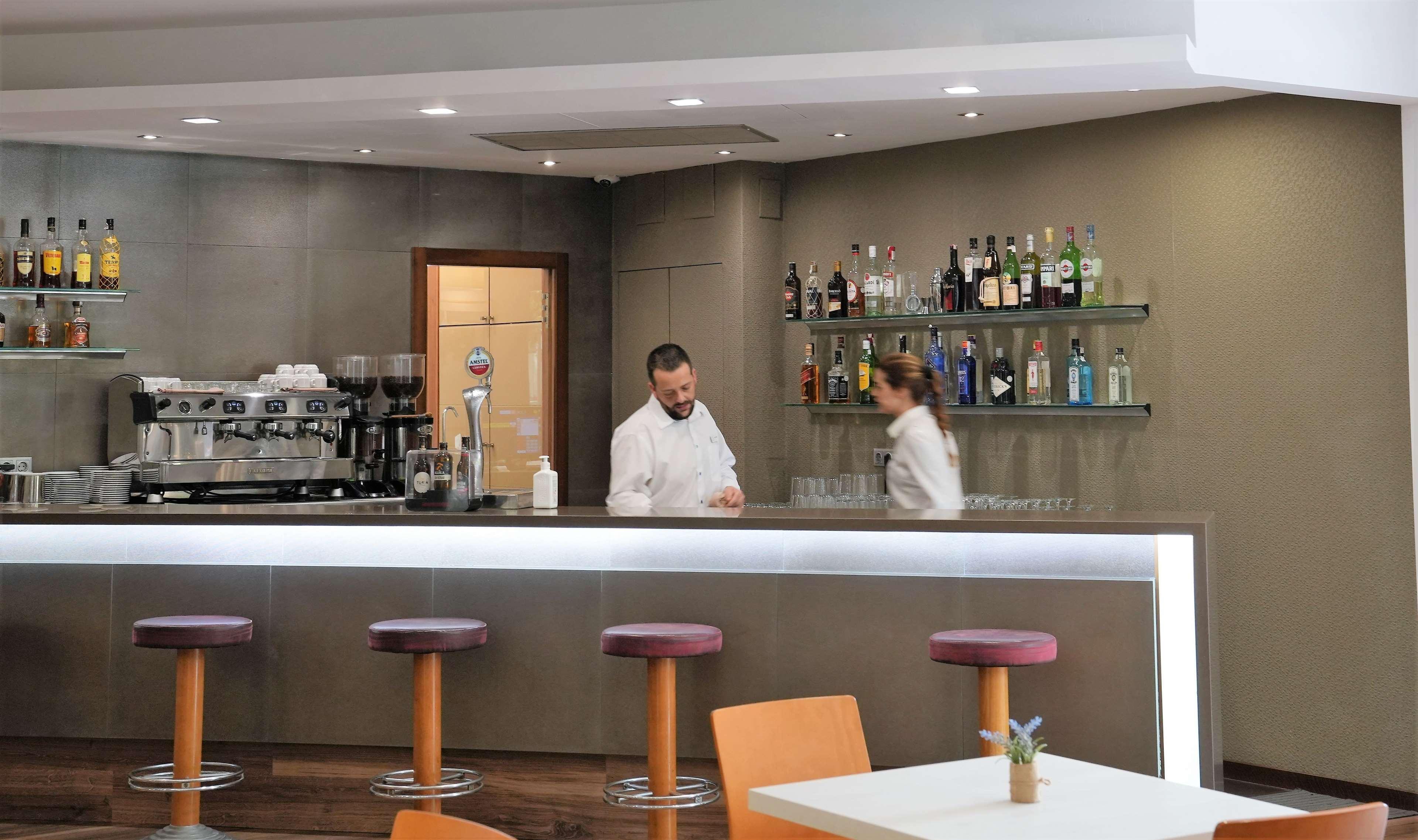 Bar/Salón Hotel Port Feria Valencia