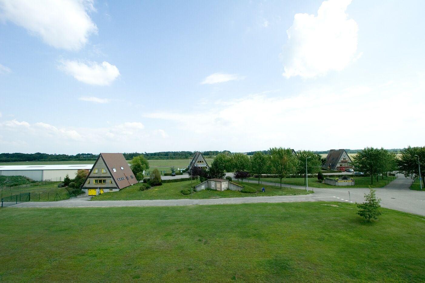 Vista Exterior Hôtel Champ Alsace Aerodrome