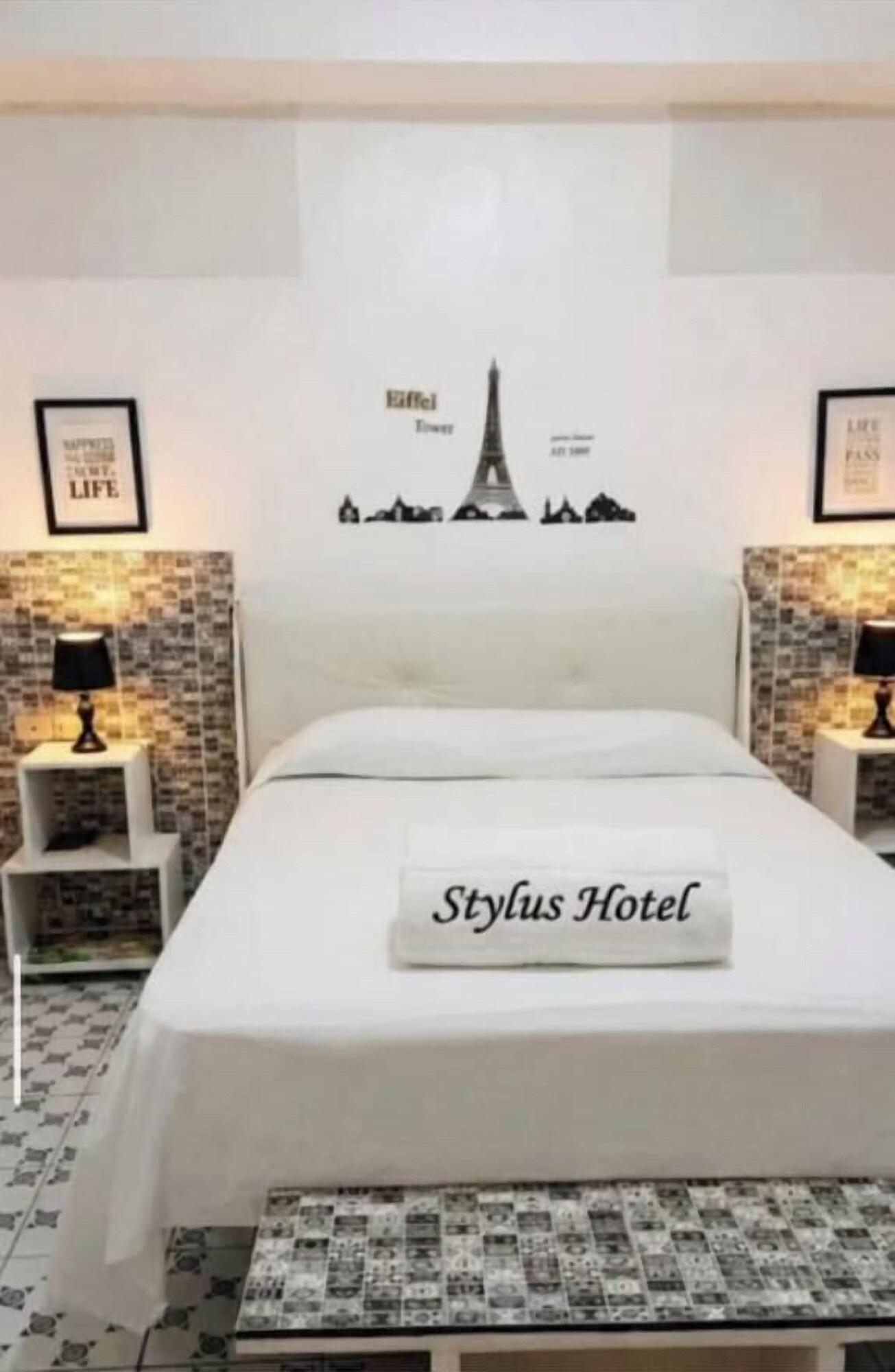 Varios Stylus Hotel