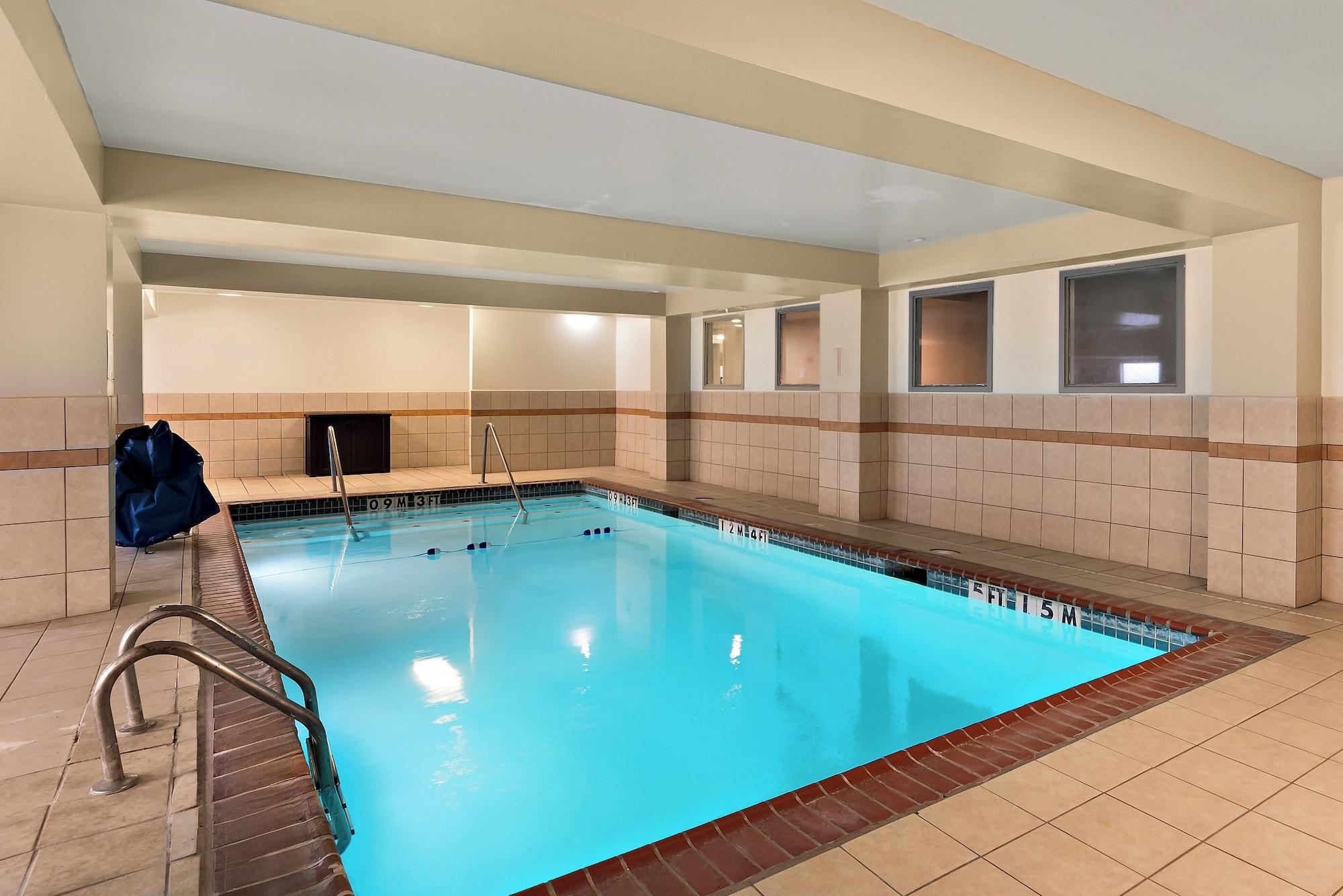 Vista Piscina The Point Hotel