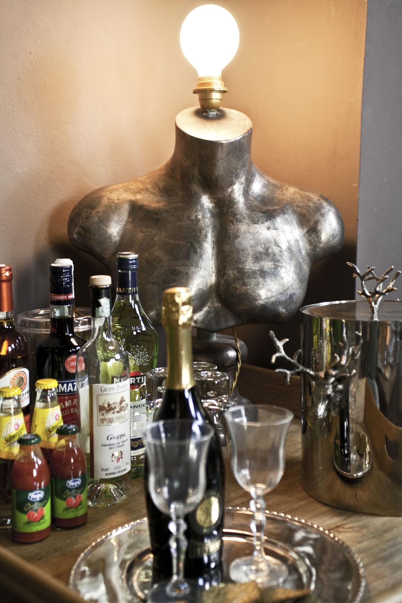 Bar/Salón Porcellino Gallery