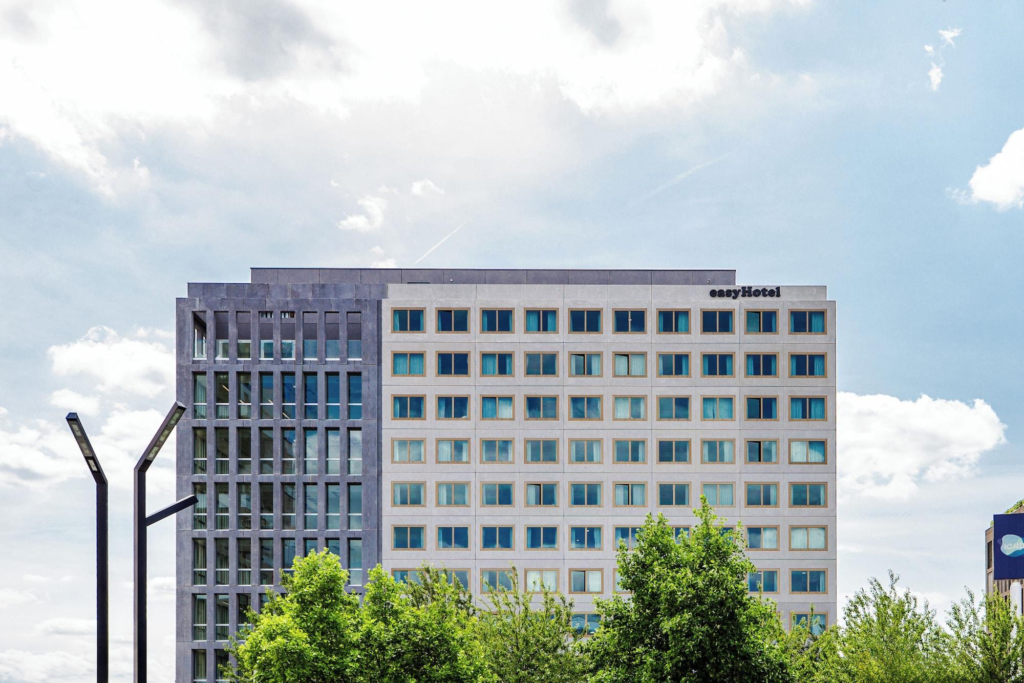 Varios easyHotel Paris Nord Aubervilliers