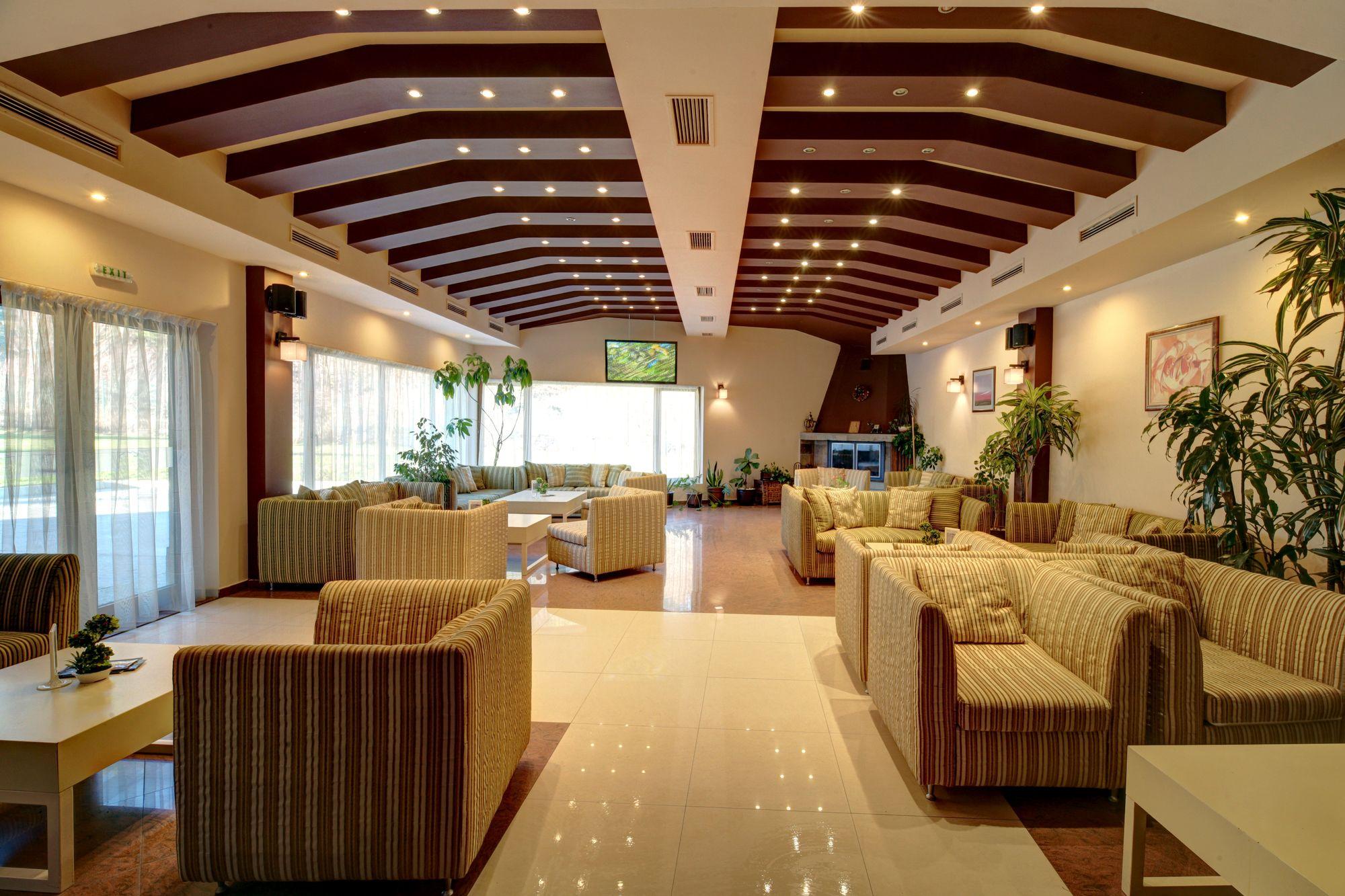 Vista Lobby Redenka Holiday Club