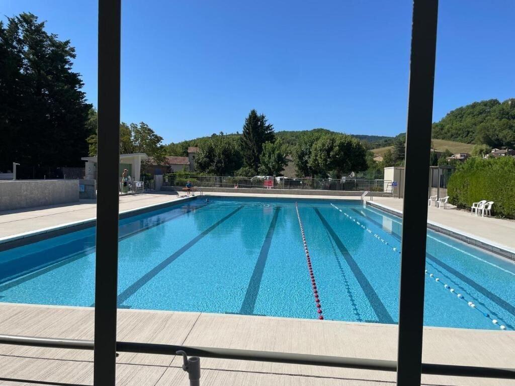 Vista Piscina Oustal de Bourdeaux
