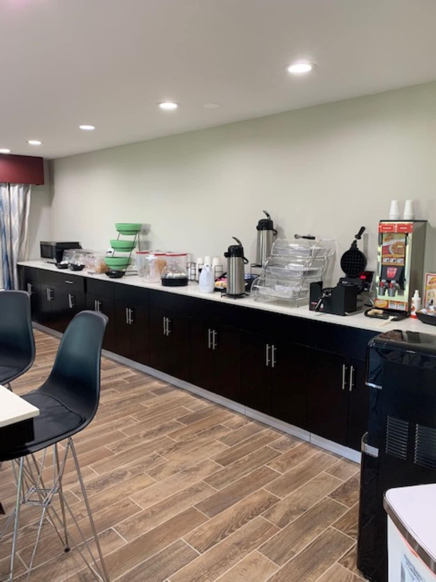 Restaurant Days Inn by Wyndham Bellville Mansfield