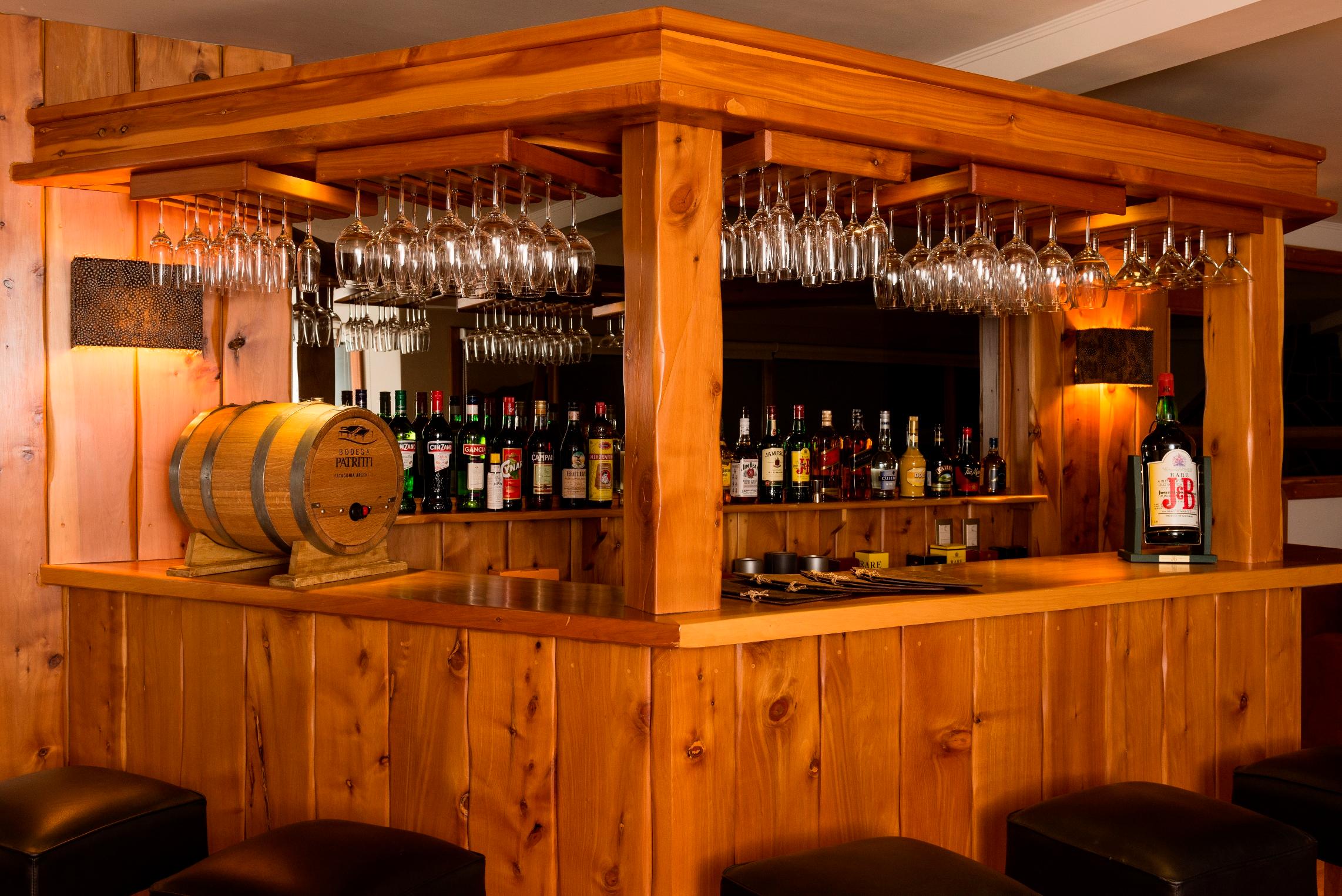 Bar/Salón La Camila