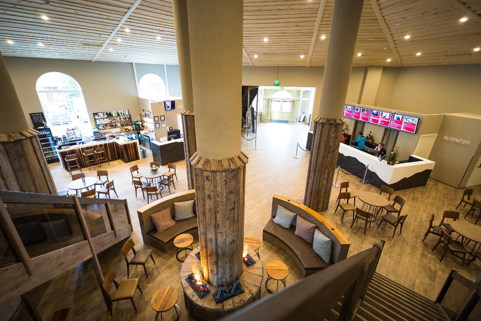 Vista Lobby Santa Claus Holiday Village