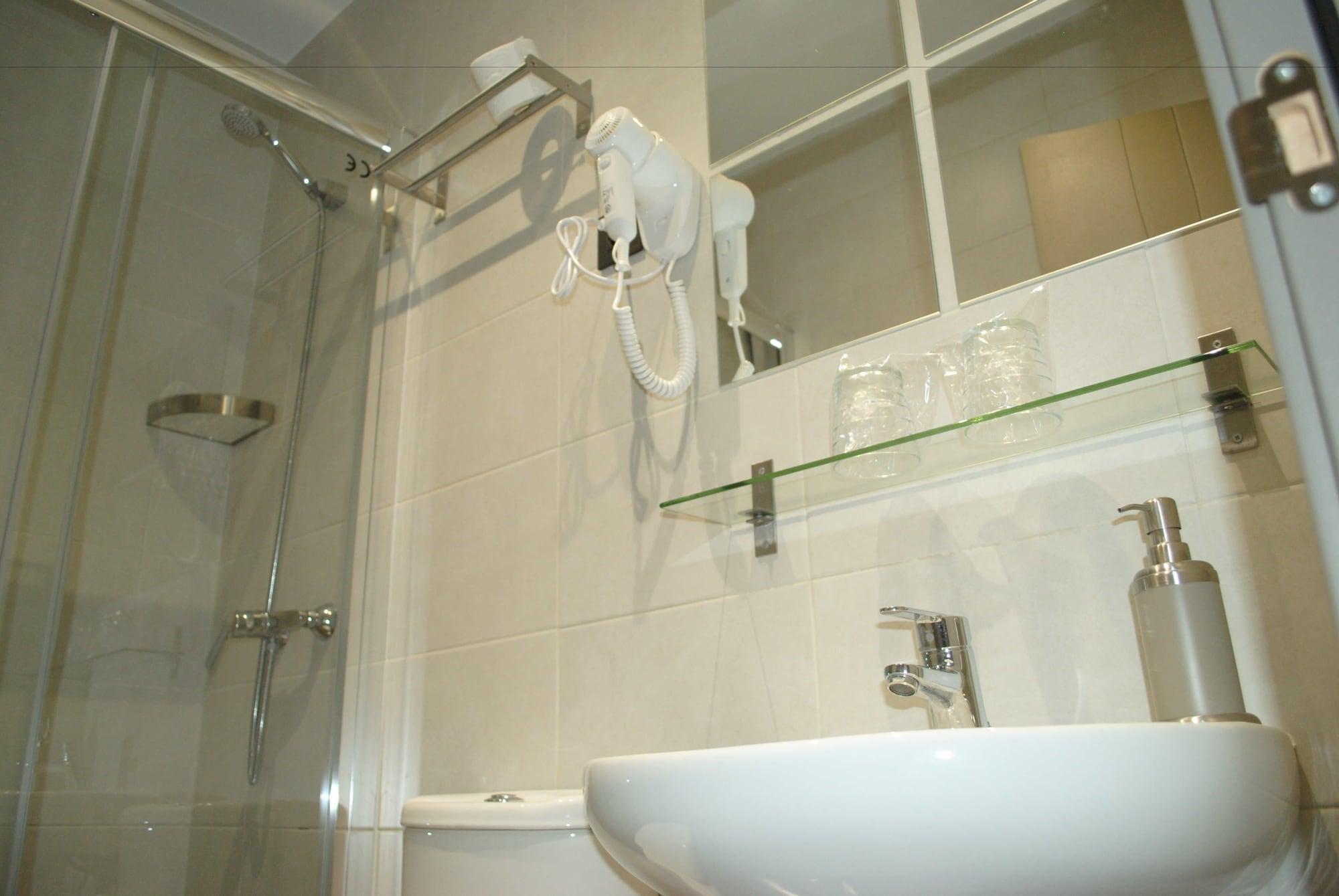Equipamiento de Habitación Fuencarral Rooms