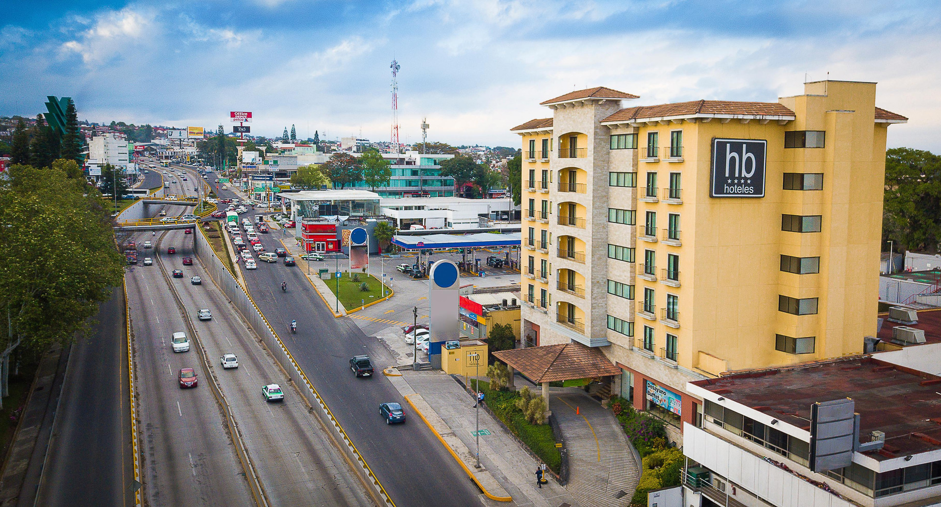 Vista Exterior Hotel hb Xalapa