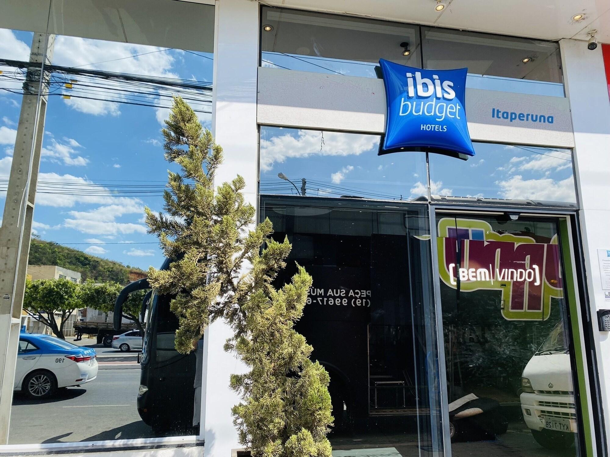 Vista Exterior ibis budget Itaperuna