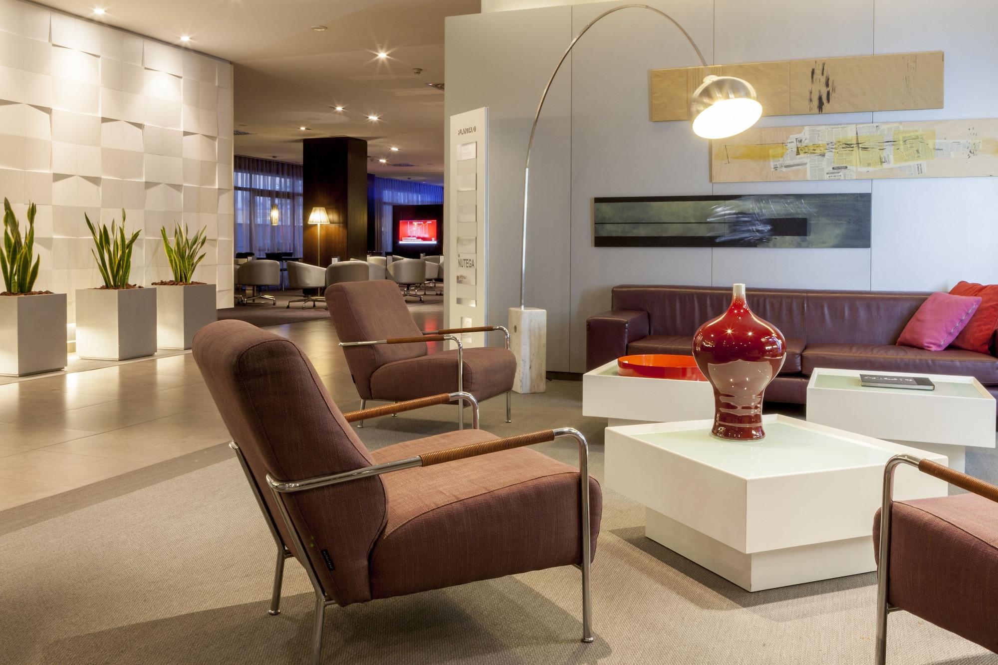 Vista Lobby AC Hotel by Marriott Madrid Airport