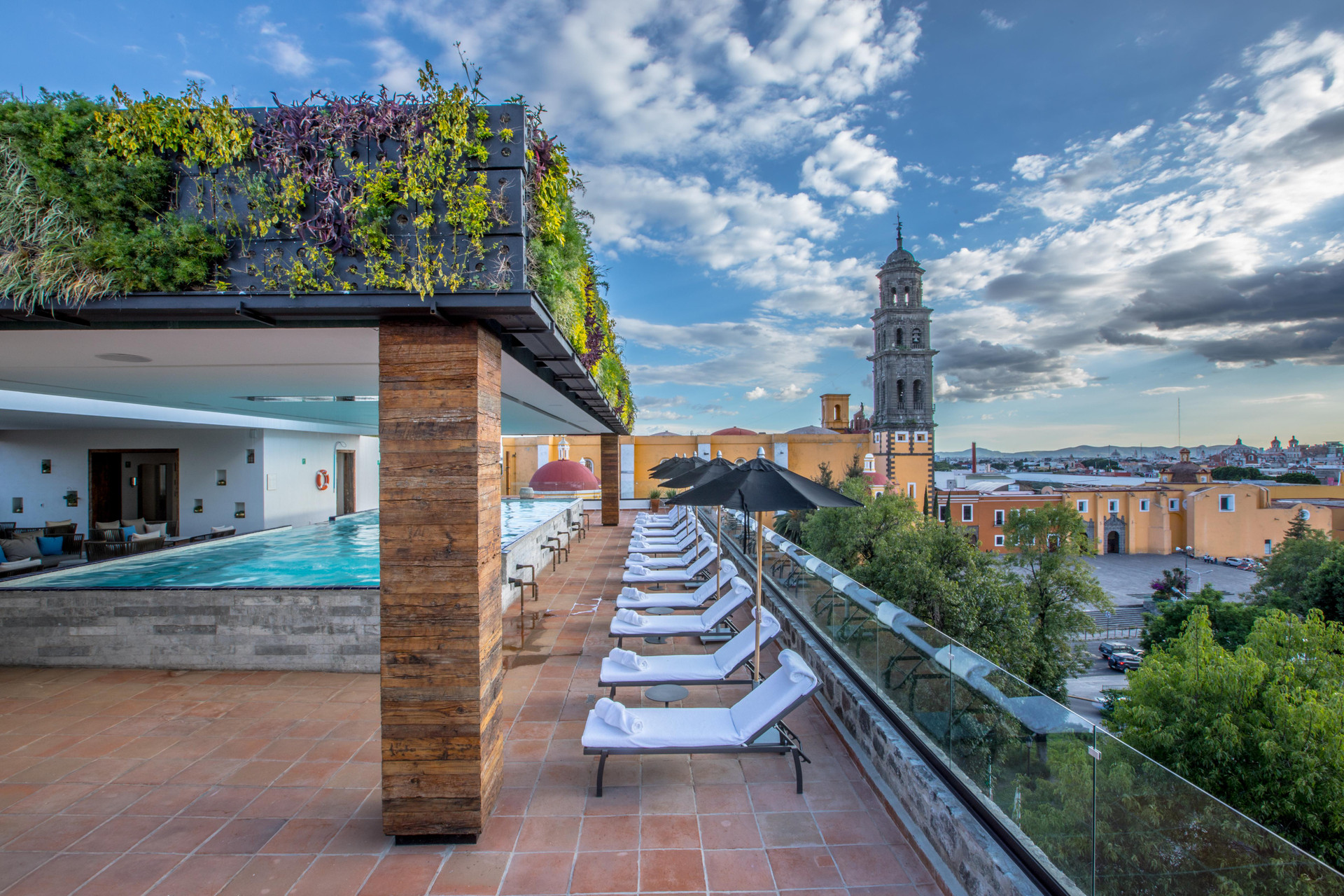 Vista Exterior Banyan Tree Puebla