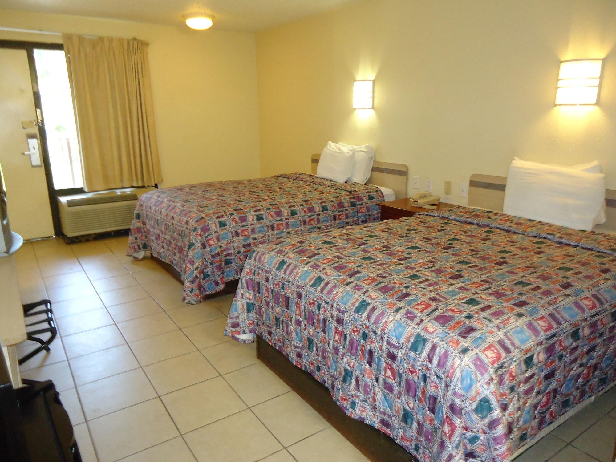 Habitación Super 6 Inn & Suites