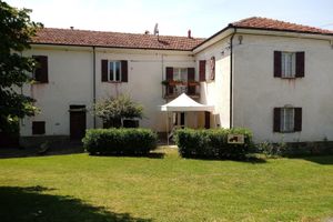 Alquiler Vacacional - CASA DEL PRATO Farmhouse surrounded by greenery