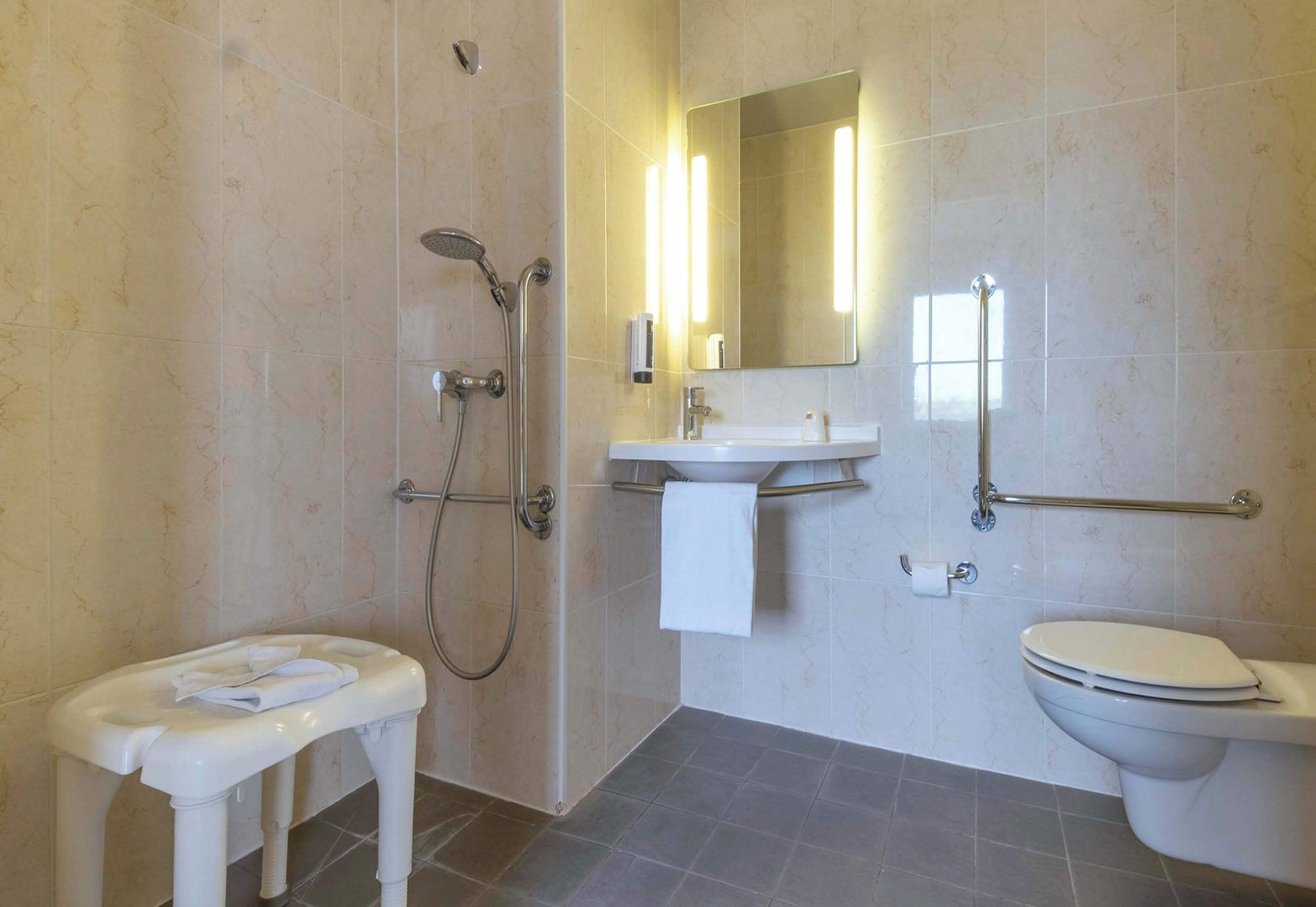 Equipamiento de Habitación B&B HOTEL Royan La Palmyre