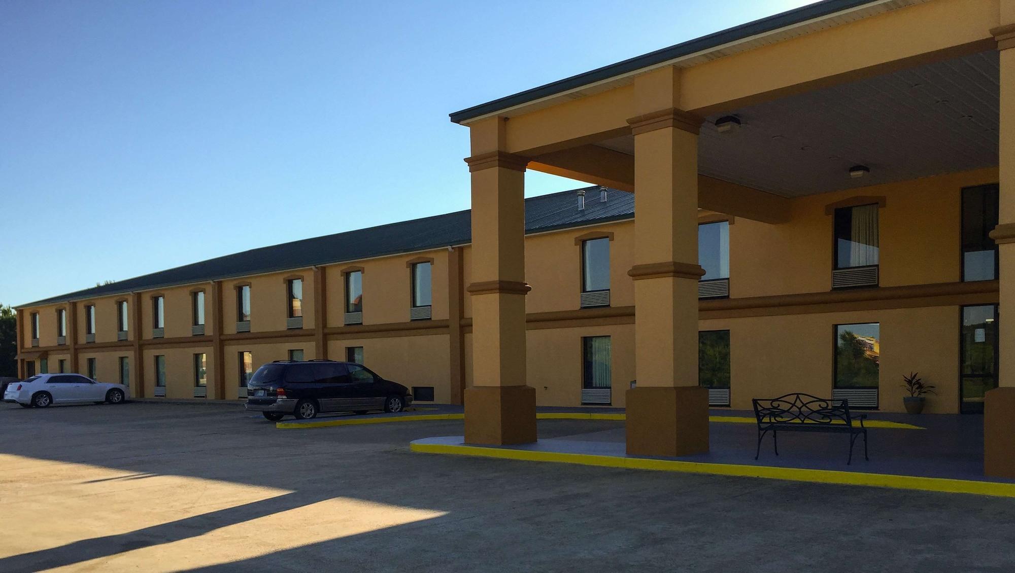 Vista Exterior Super Inn and Suites Philadelphia