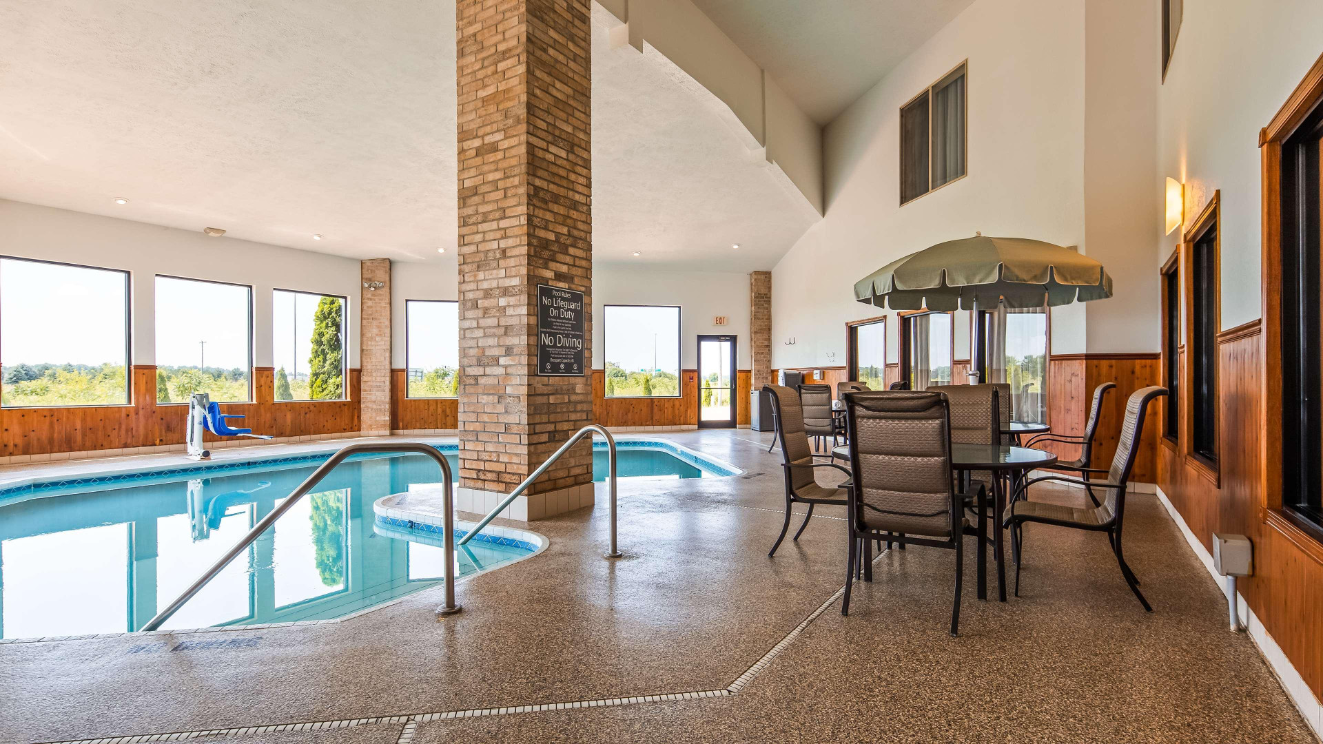 Vista Piscina Best Western Plus Howe Inn