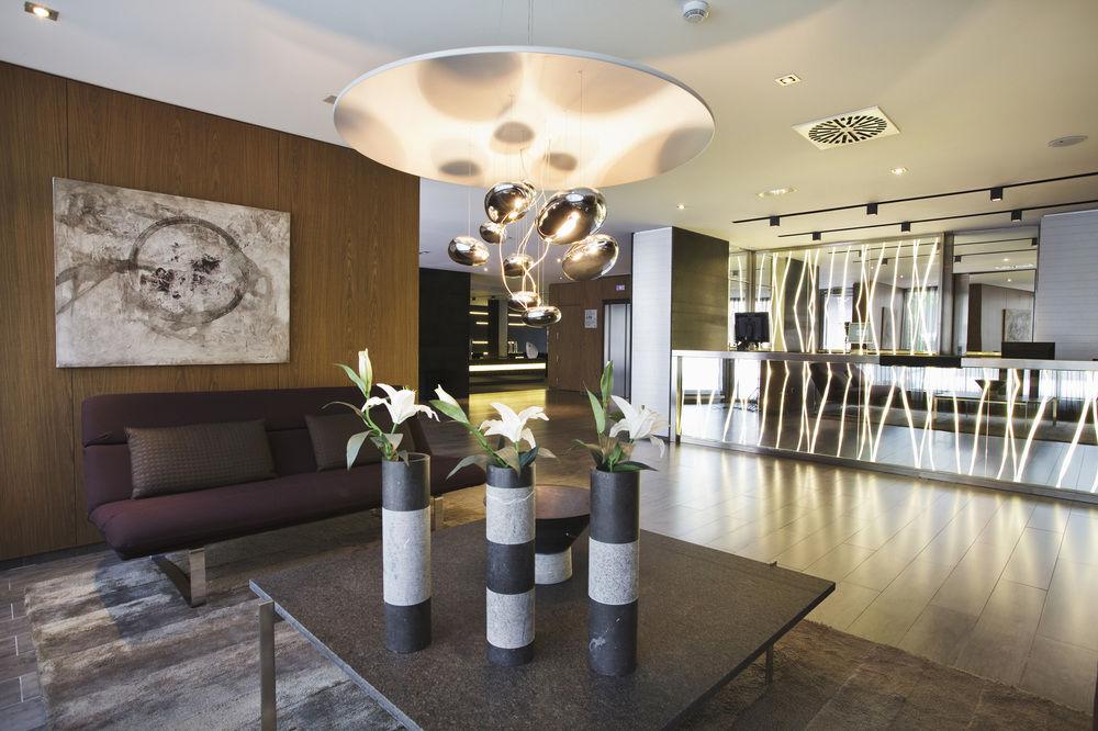 Vista Lobby AC Hotel Atocha by Marriott