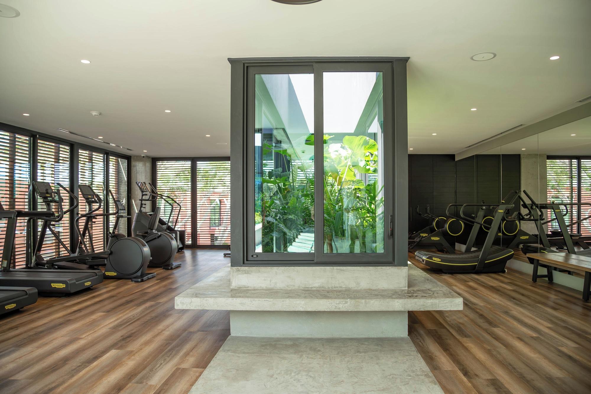 Gimnasio Naya - Serenity and Sunsets by the Pacific