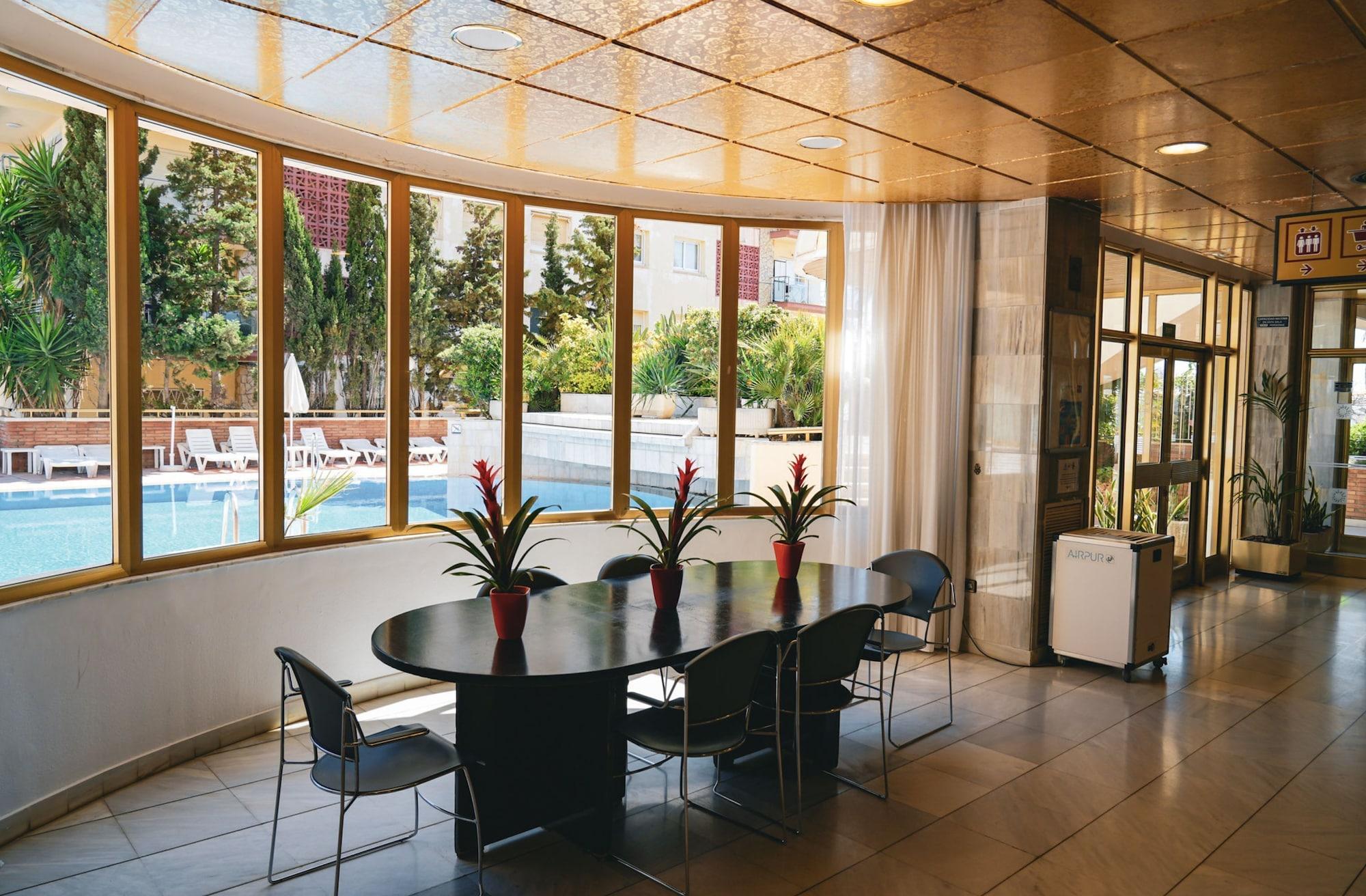 Vista Lobby htop Royal Sun