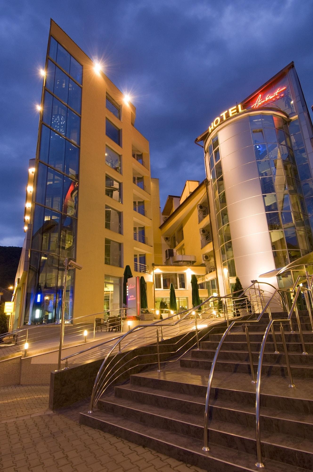 Vista Exterior Hotel Ambient
