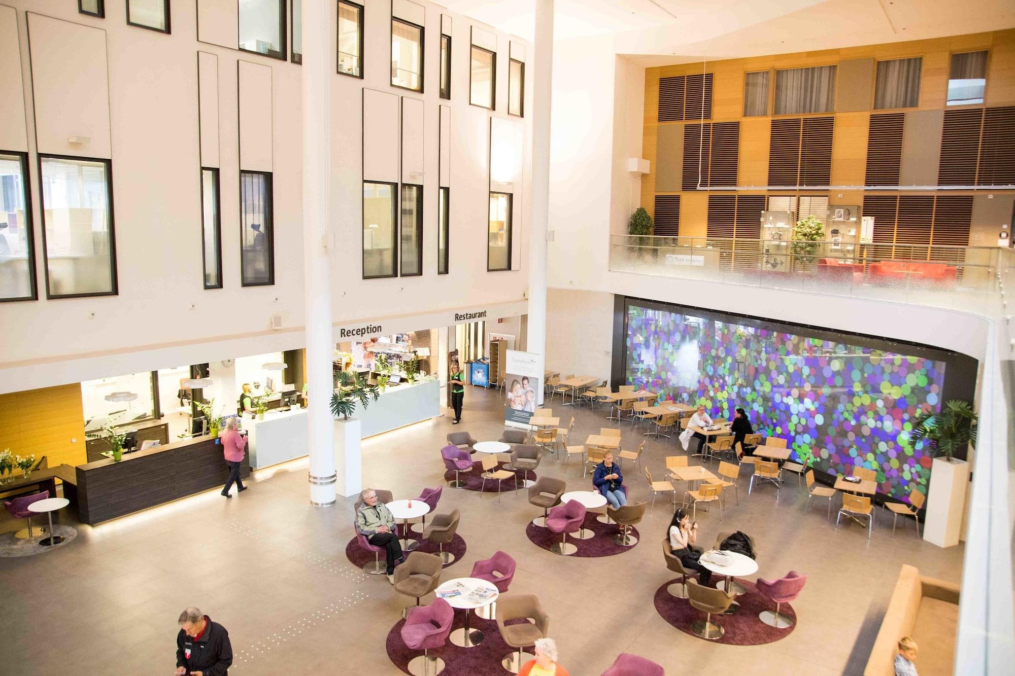 Vista Lobby Norlandia Care Tampere Hotel