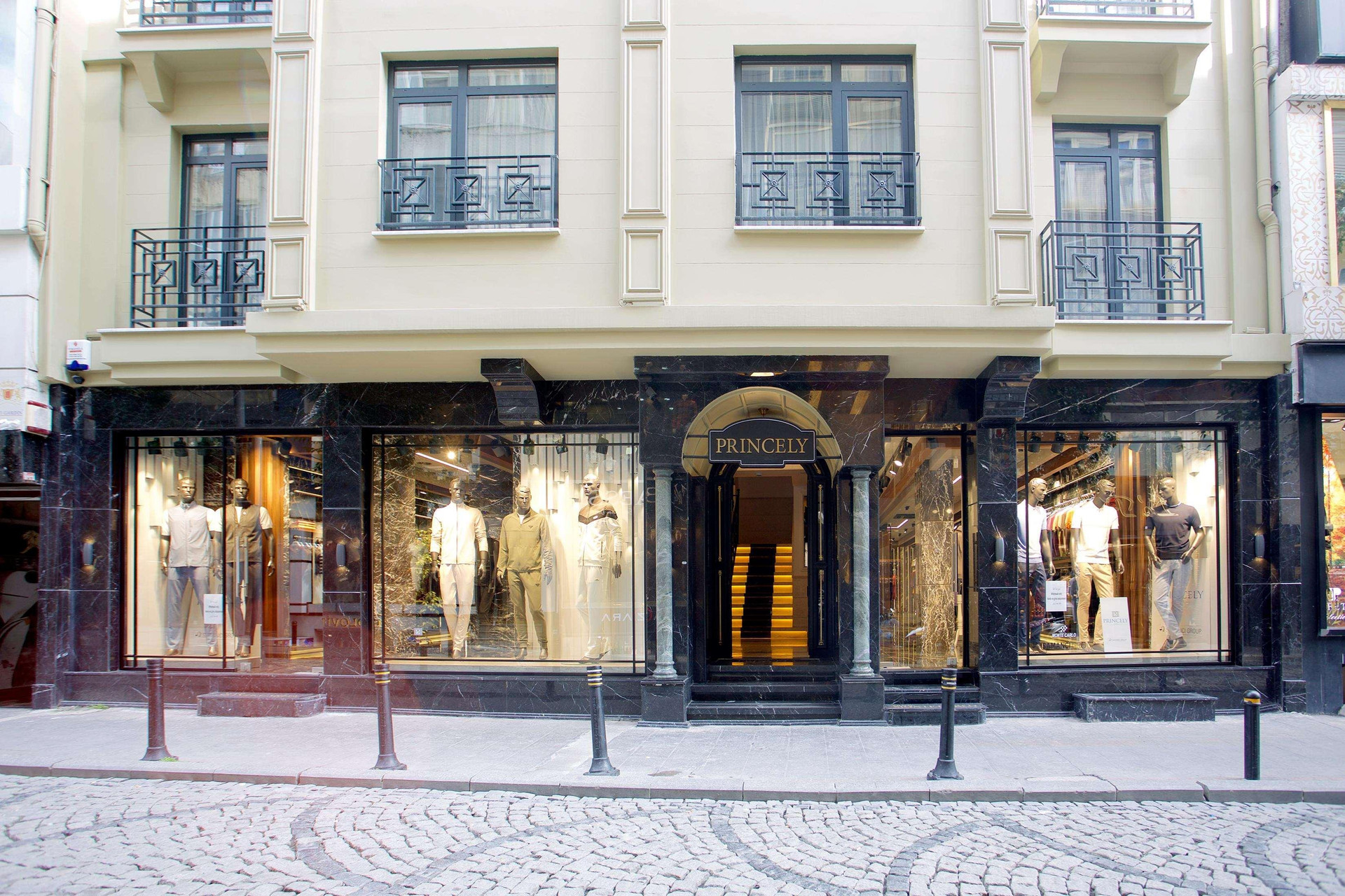 Vista Lobby Princely Suites