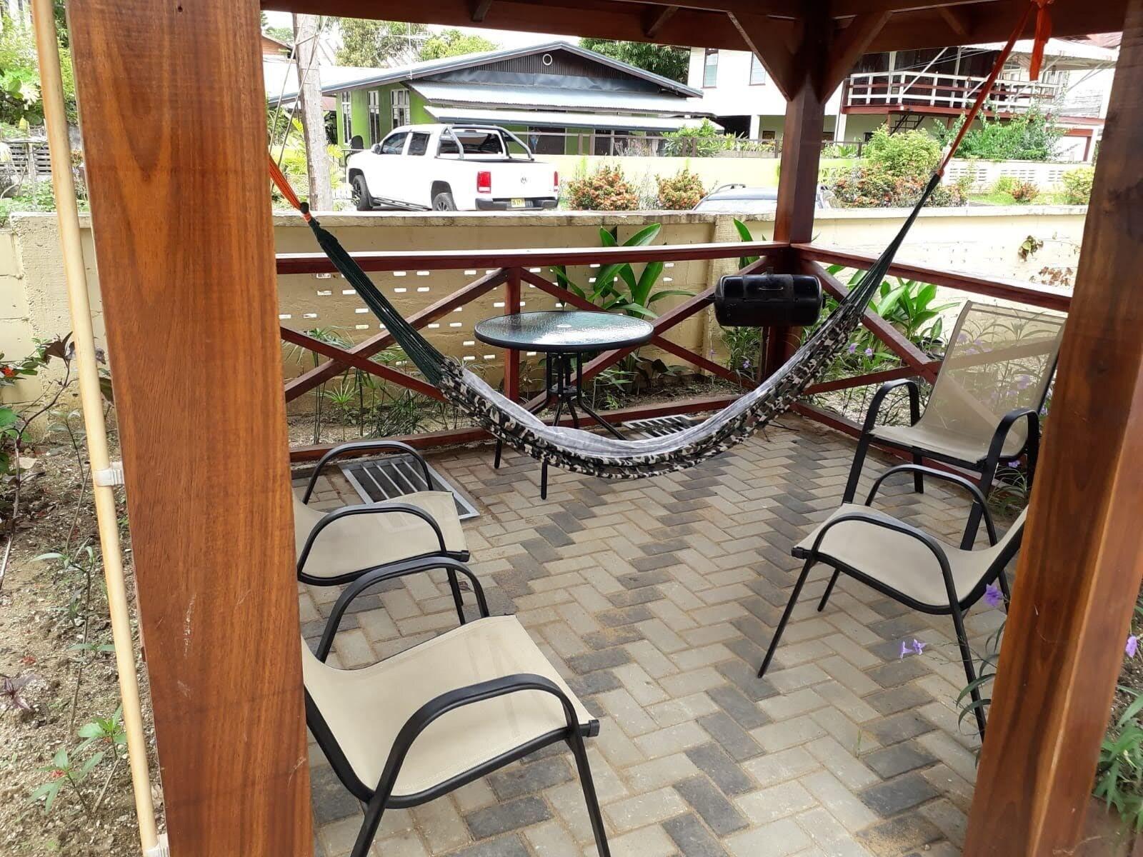 Comodidades del Alojamiento Max Garden and Pool