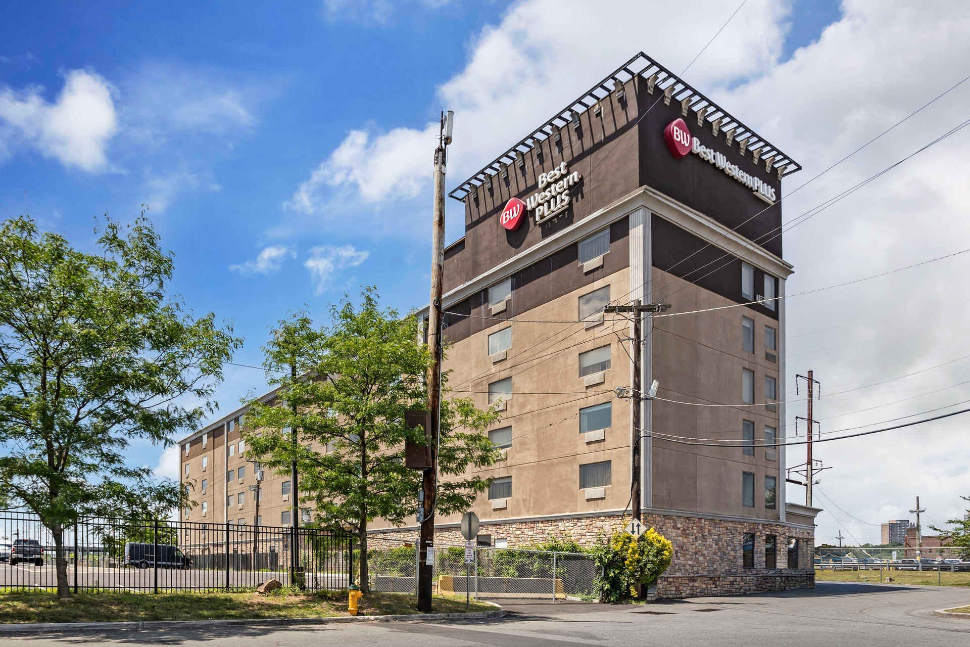 Vista Exterior Best Western Plus Newark Airport West