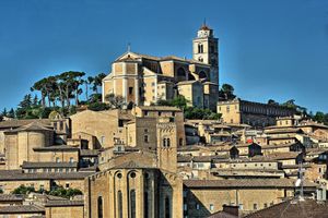 Alquiler Vacacional - Apartment in Fermo Accommodation "La Fonte" located in the historical center