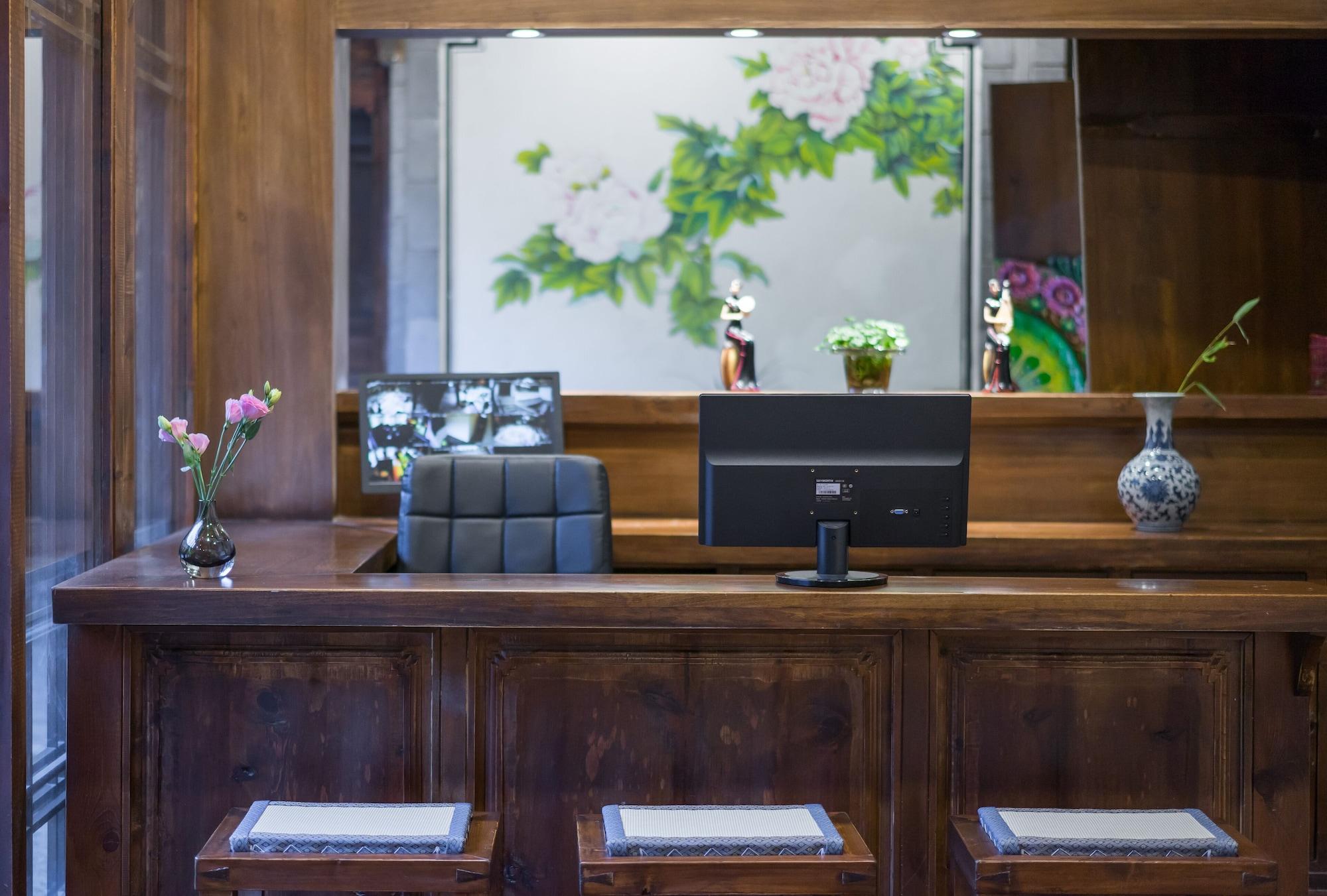 Vista Lobby Lize Graceland Artistic Suite Inn