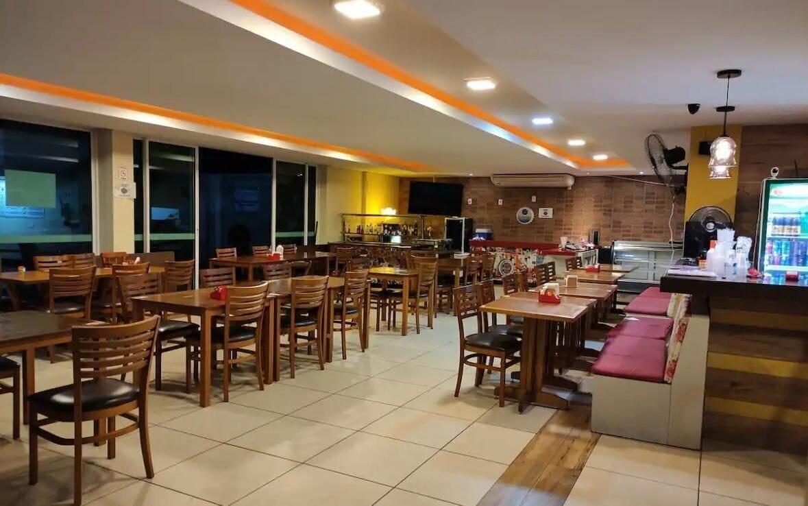 Bar/Salón Golden Lake