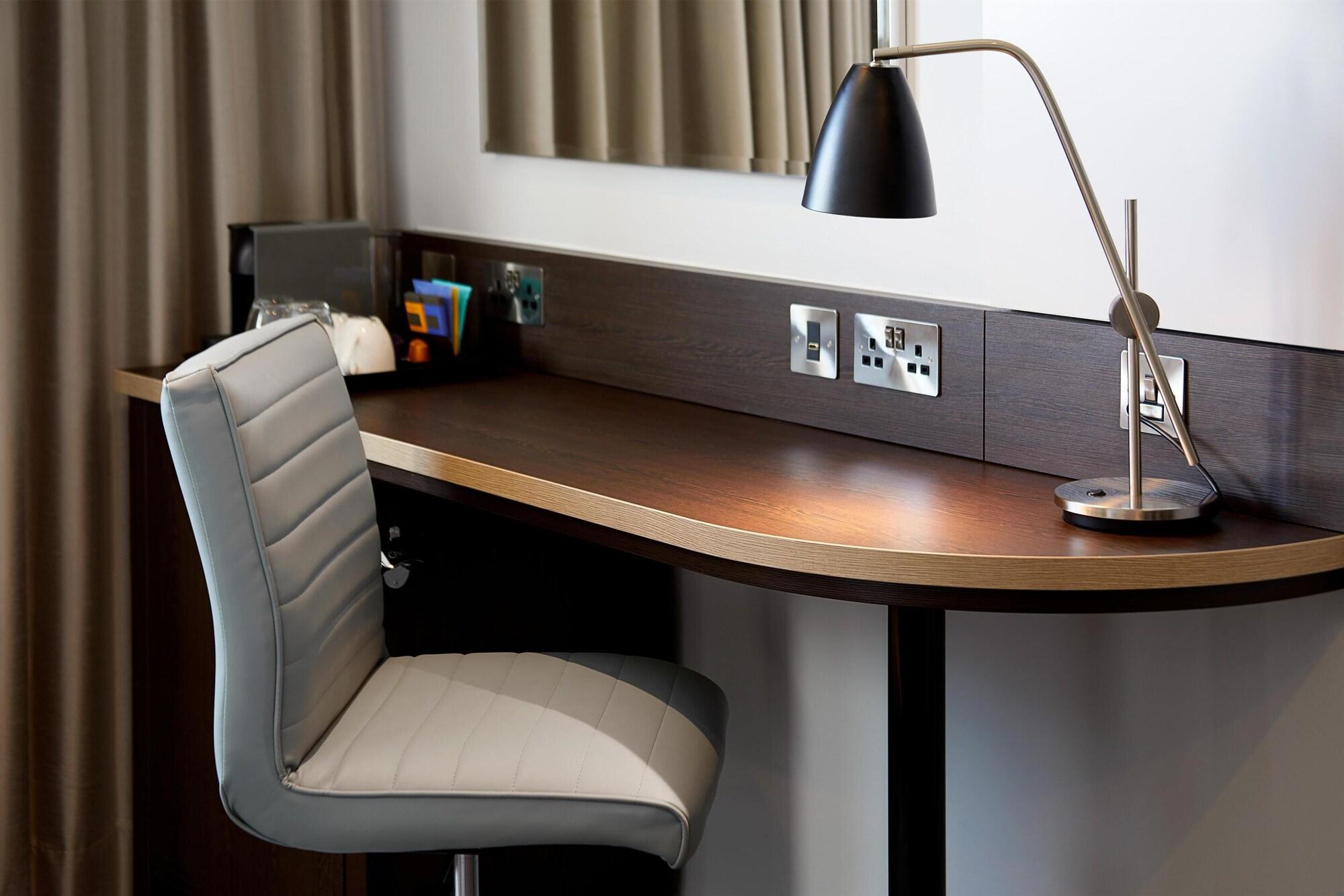 Set de Habitación Premier Inn London Gatwick Airport