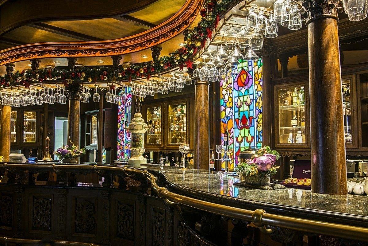 Bar/Salón Pałac Dąbrowa Górnicza