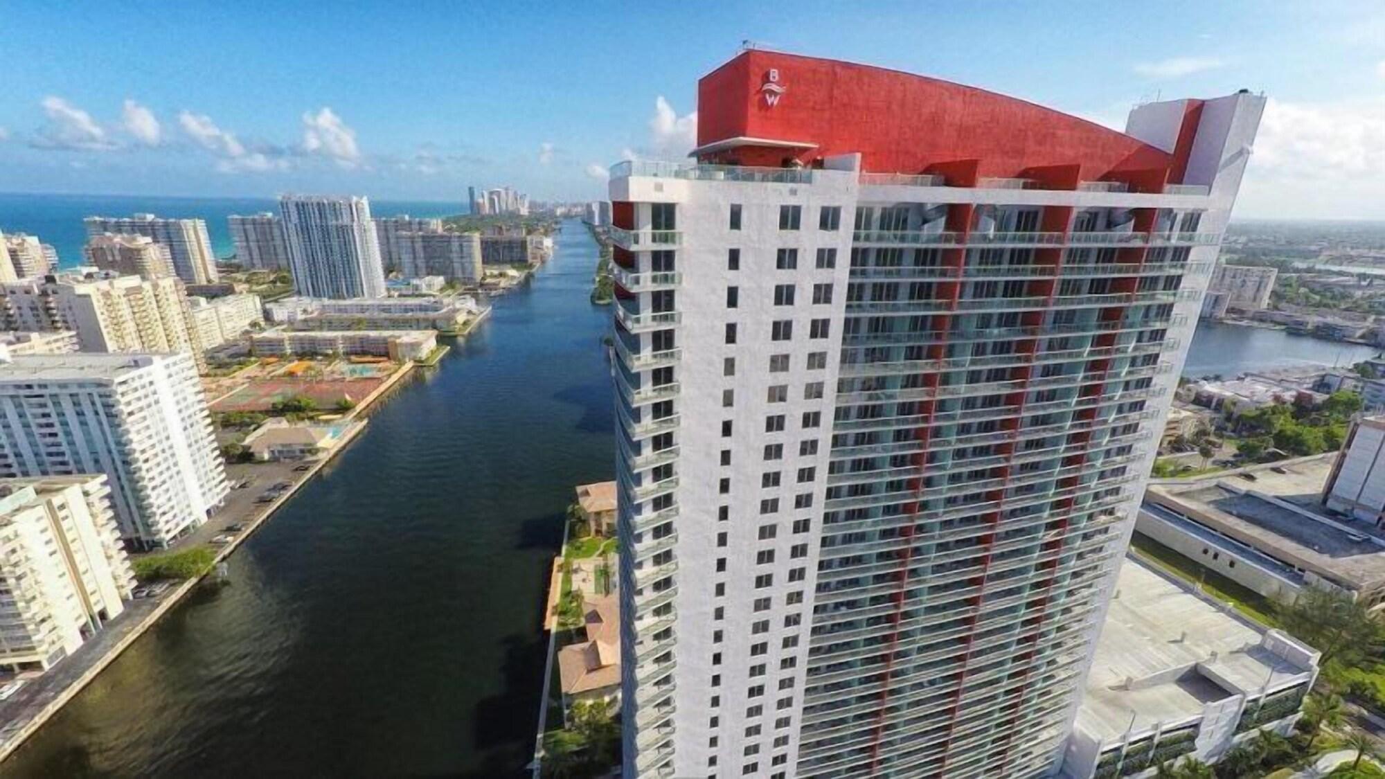 Vista Exterior Ocean & Bay View Residence 1 Bed 1 Bath @ Beachwalk