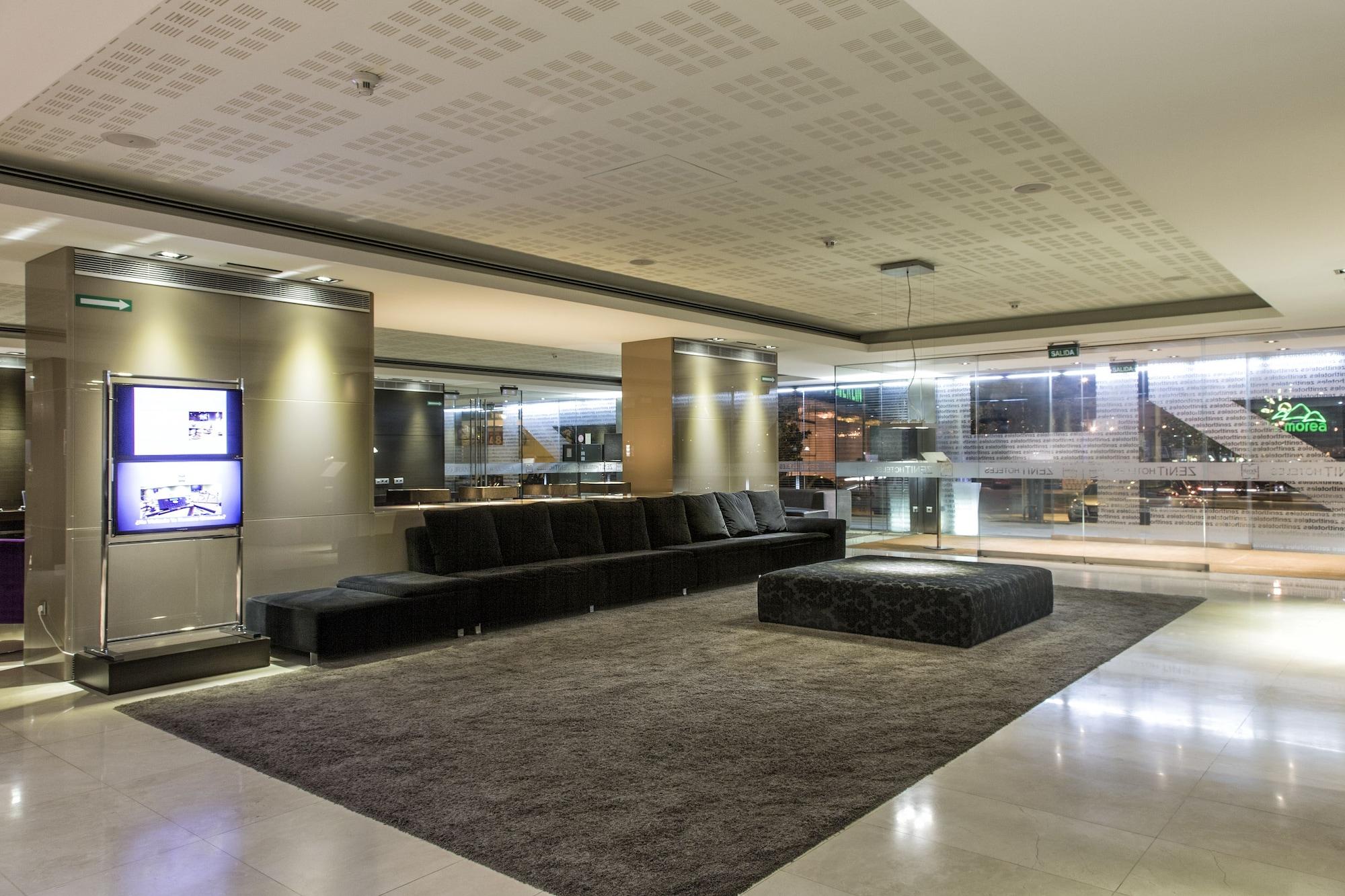 Vista Lobby Hotel Zenit Pamplona