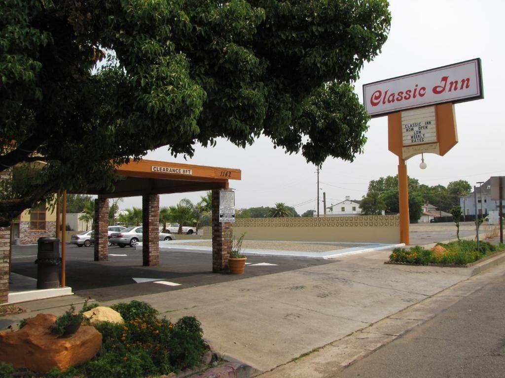 Vista Exterior Classic Inn Red Bluff