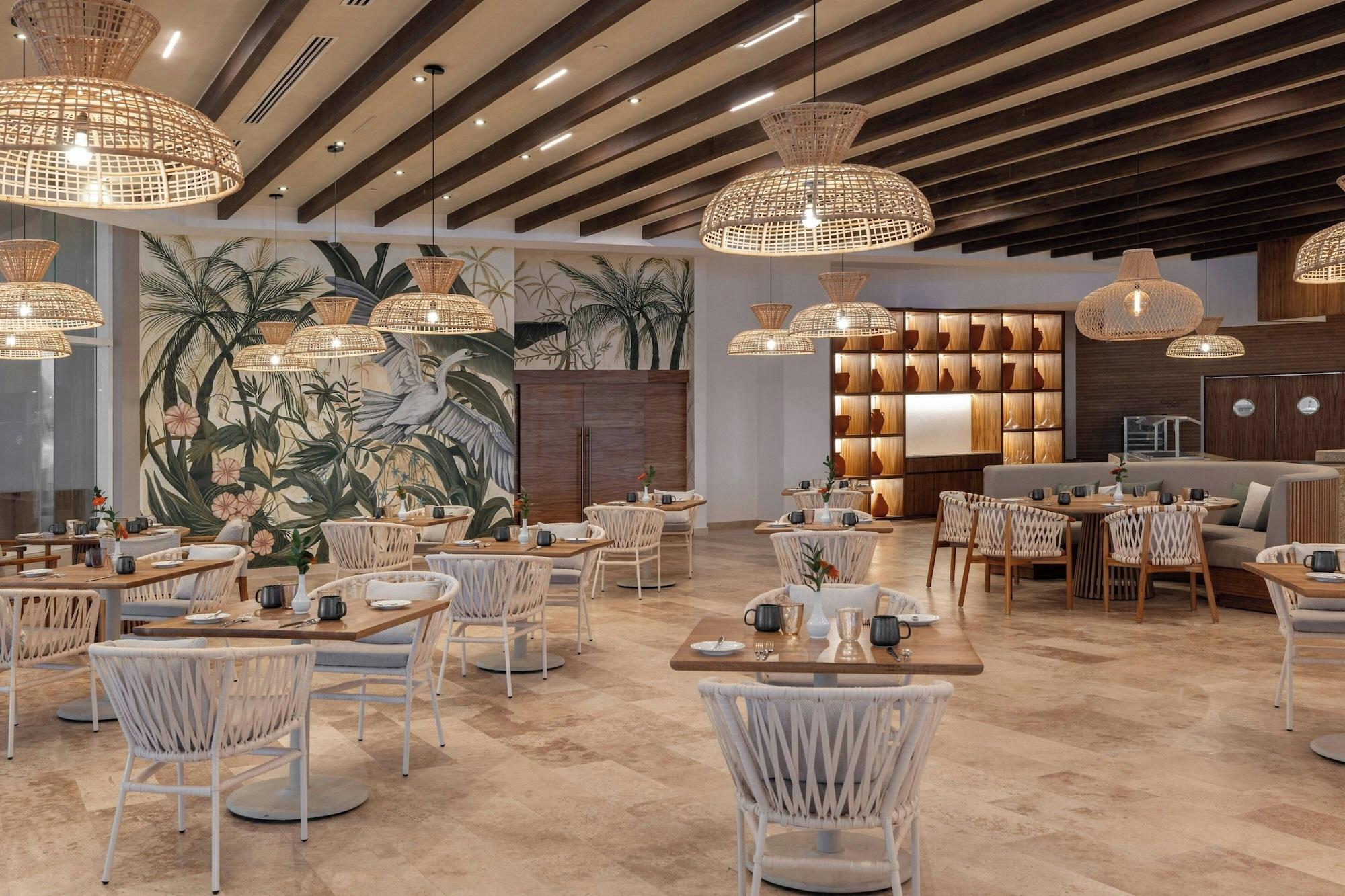 Restaurant Almare, a Luxury Collection Resort, Isla Mujeres, Adult All-Inclusive